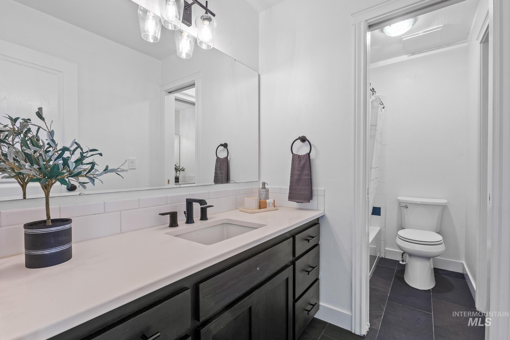 615 E Trinidad, Meridian, Idaho 83642, 6 Bedrooms, 4.5 Bathrooms, Residential For Sale, Price $929,990,MLS 98963852