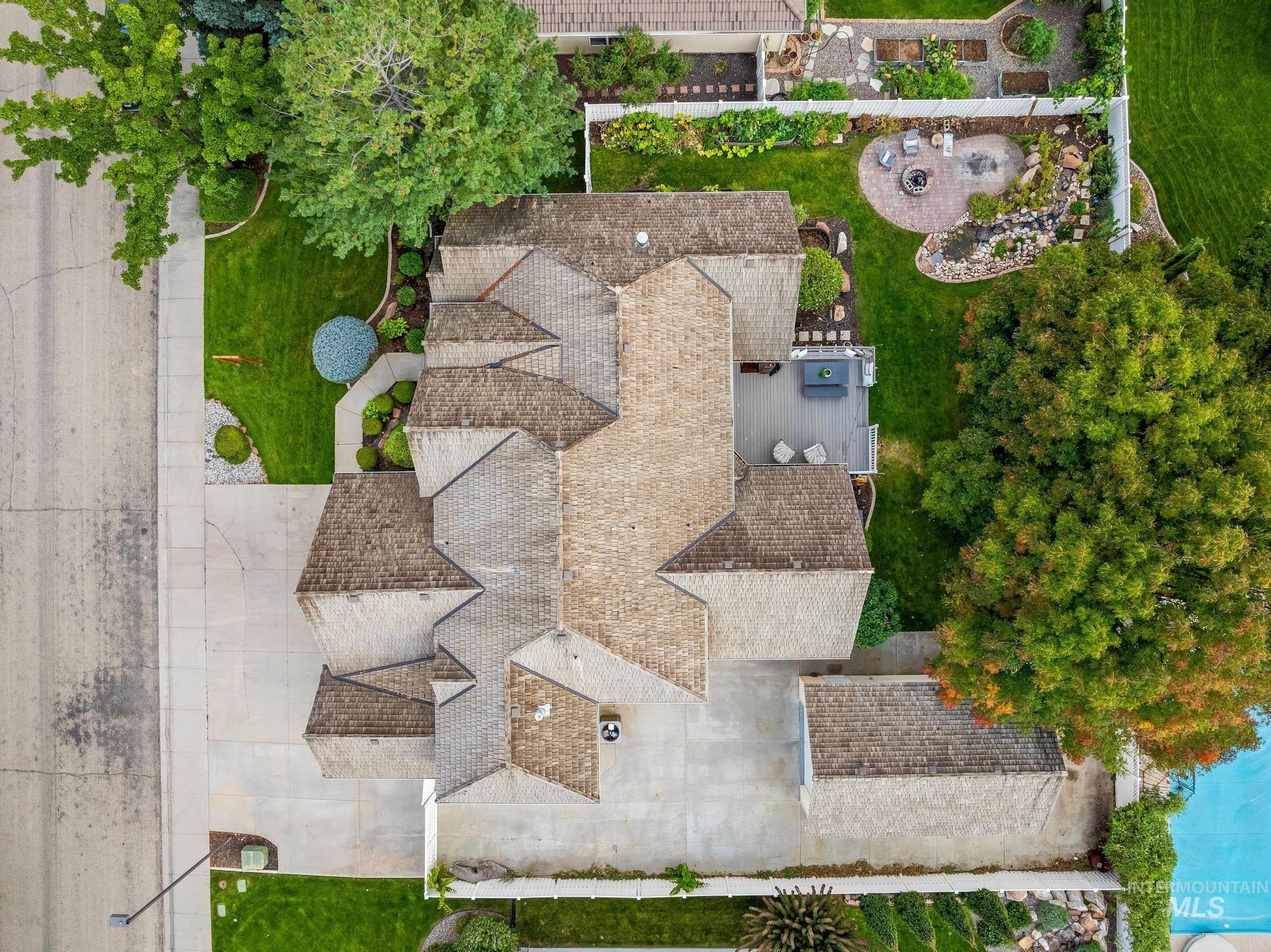 615 E Trinidad, Meridian, Idaho 83642, 6 Bedrooms, 4.5 Bathrooms, Residential For Sale, Price $929,990,MLS 98963852