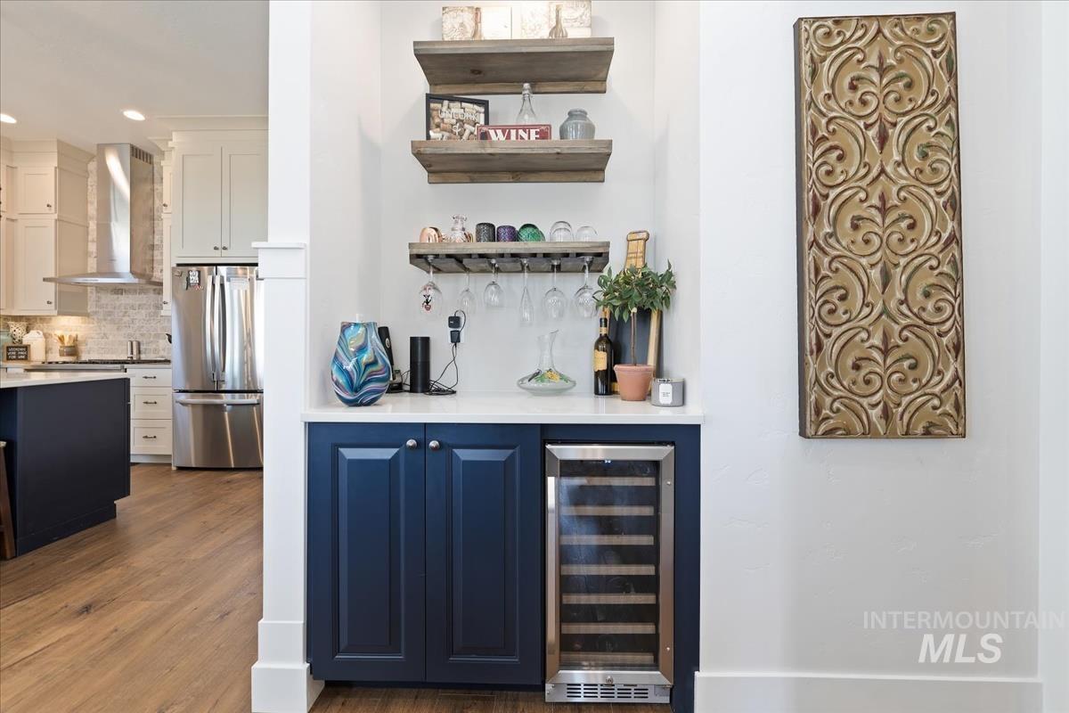 4299 W Bay Oak Ln, Meridian, Idaho 83646, 3 Bedrooms, 2.5 Bathrooms, Residential Income For Sale, Price $649,333,MLS 98963864