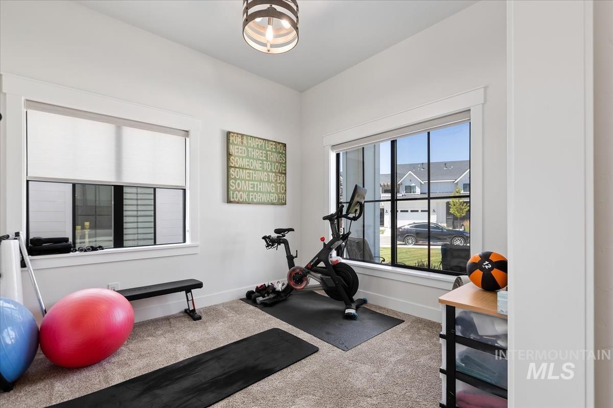 4299 W Bay Oak Ln, Meridian, Idaho 83646, 3 Bedrooms, 2.5 Bathrooms, Residential Income For Sale, Price $649,333,MLS 98963864