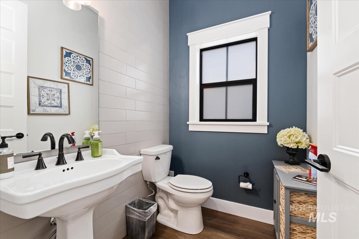 4299 W Bay Oak Ln, Meridian, Idaho 83646, 3 Bedrooms, 2.5 Bathrooms, Residential Income For Sale, Price $649,333,MLS 98963864