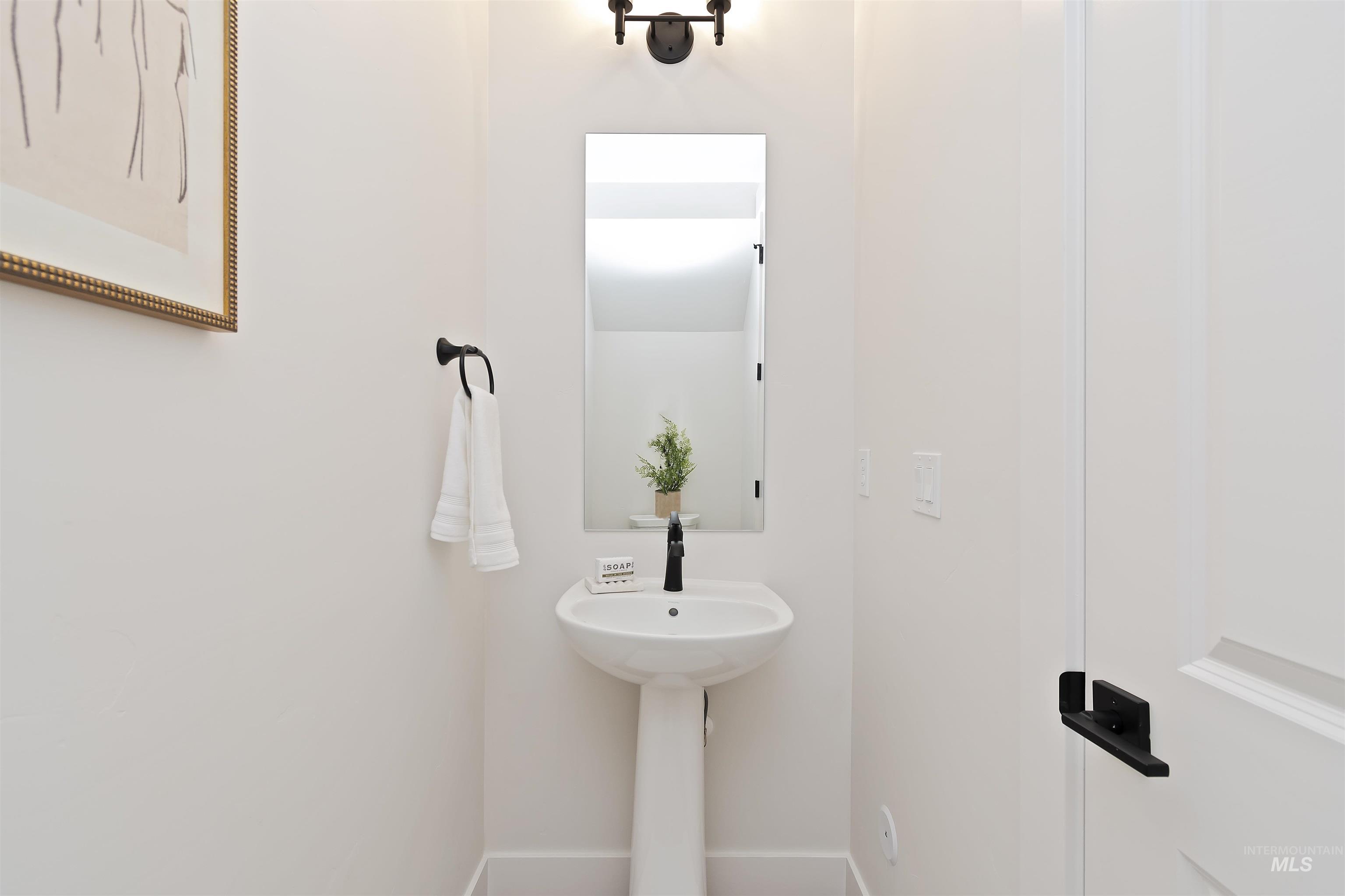 724 S Calhoun Ln, Star, Idaho 83669, 3 Bedrooms, 2.5 Bathrooms, Residential For Sale, Price $428,880,MLS 98963868