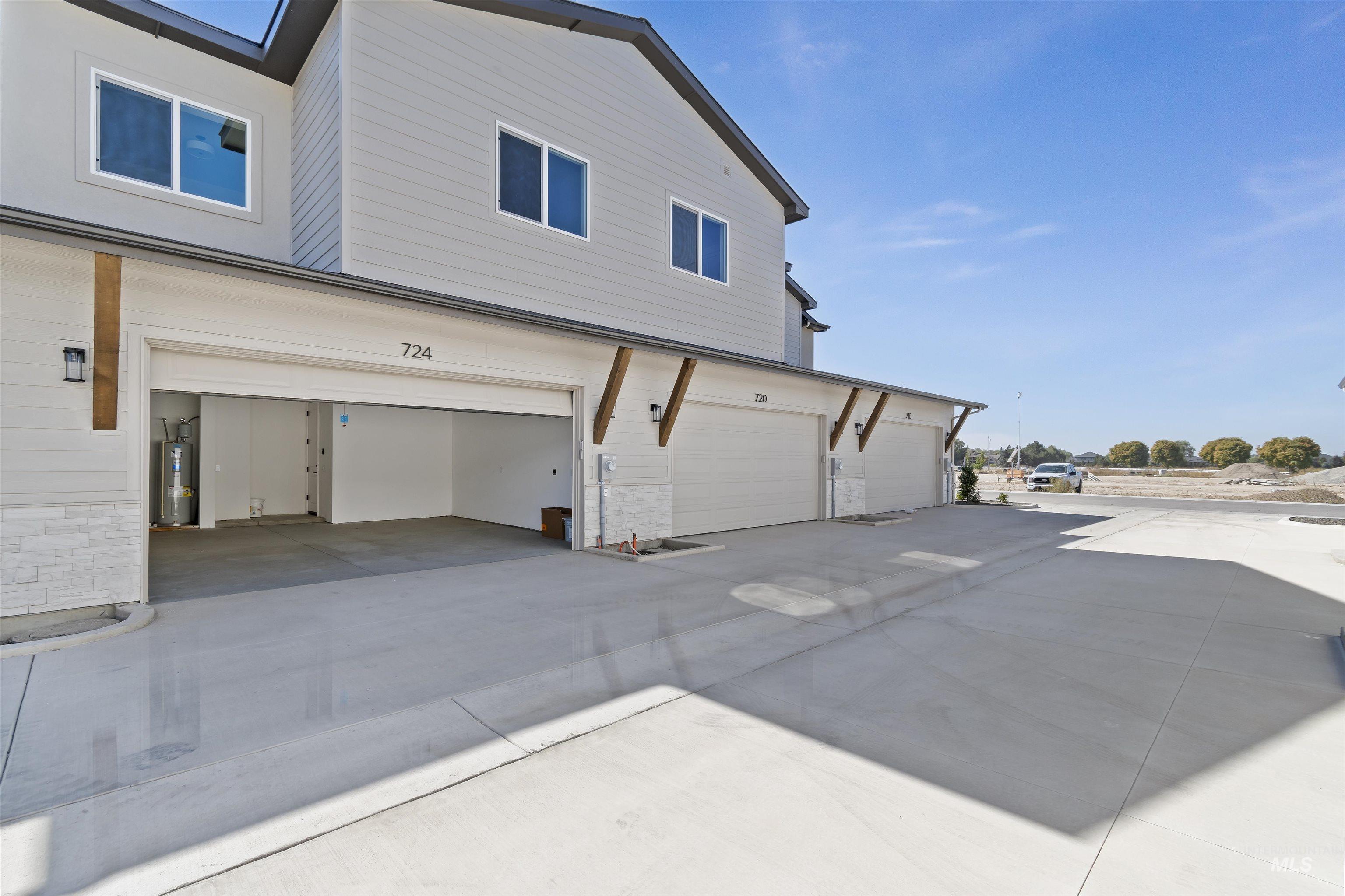 724 S Calhoun Ln, Star, Idaho 83669, 3 Bedrooms, 2.5 Bathrooms, Residential For Sale, Price $428,880,MLS 98963868