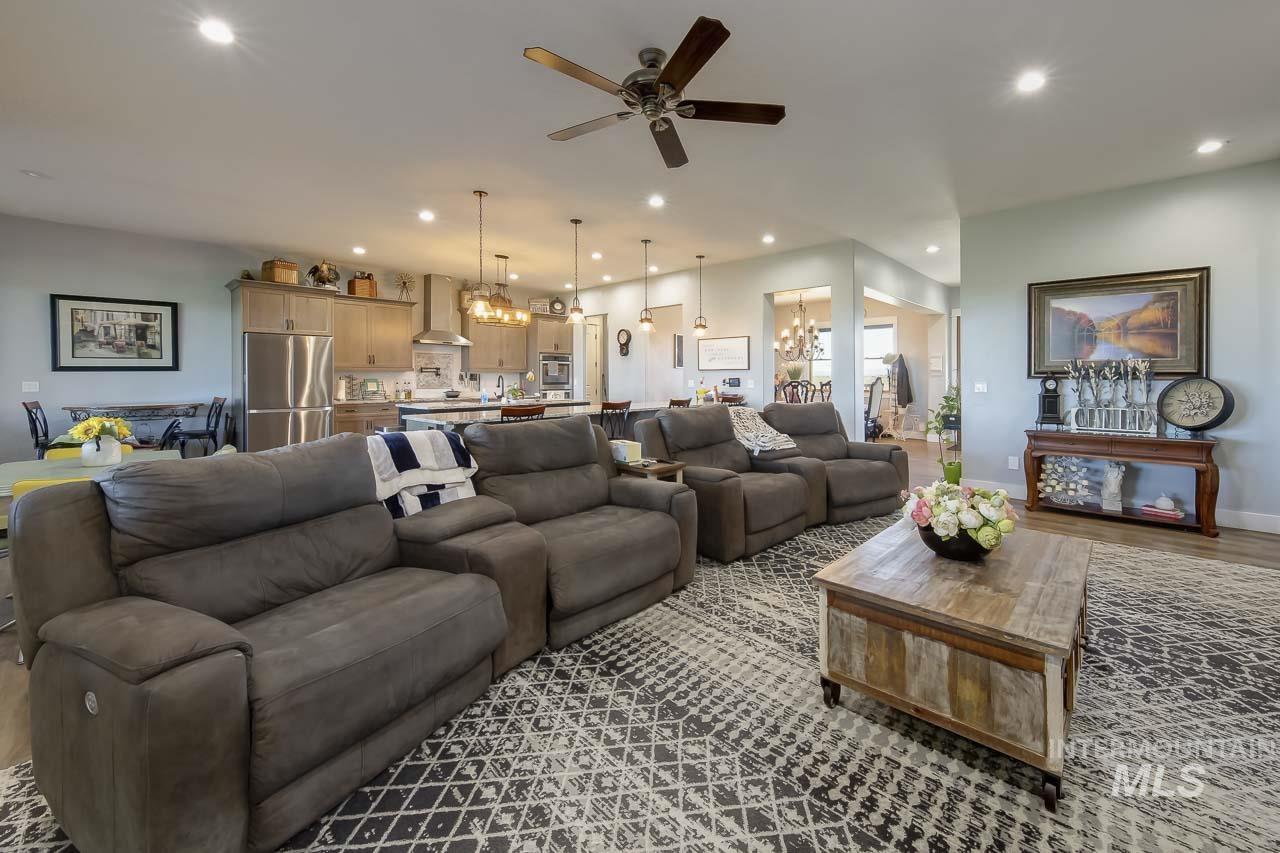 415 N Locust Grove Road, Kuna, Idaho 83634, 6 Bedrooms, 5 Bathrooms, Residential For Sale, Price $1,590,000,MLS 98963874