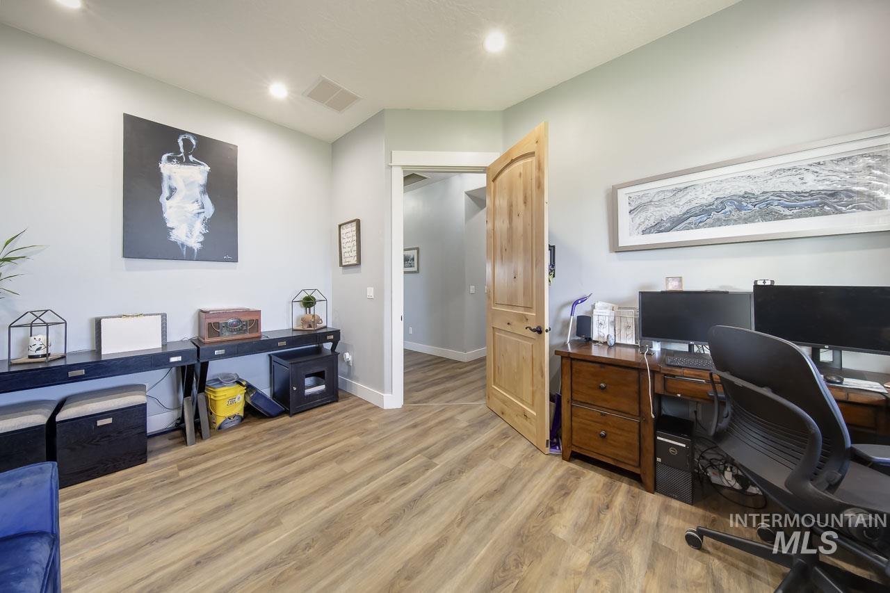 415 N Locust Grove Road, Kuna, Idaho 83634, 6 Bedrooms, 5 Bathrooms, Residential For Sale, Price $1,590,000,MLS 98963874