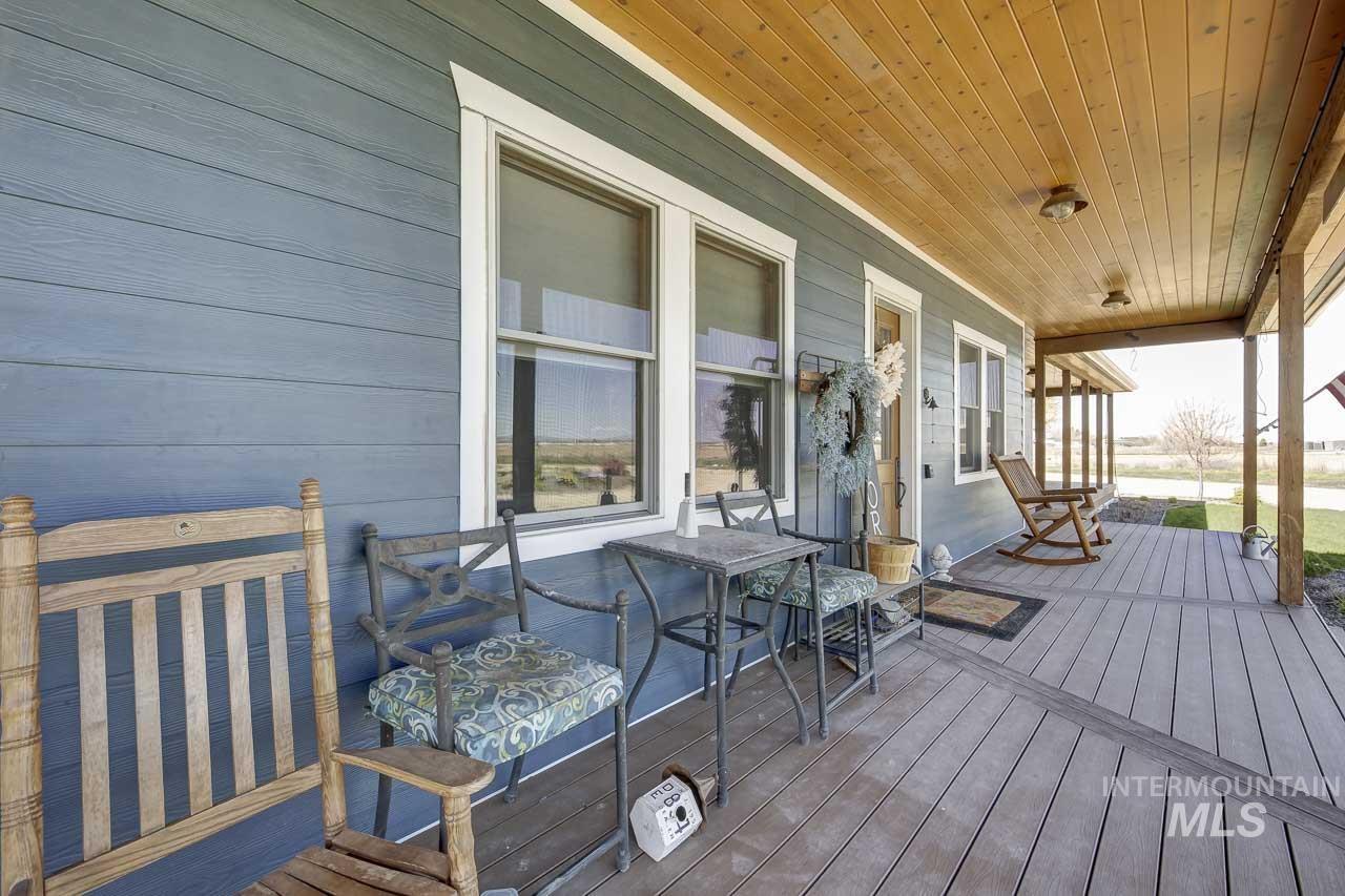 415 N Locust Grove Road, Kuna, Idaho 83634, 6 Bedrooms, 5 Bathrooms, Residential For Sale, Price $1,590,000,MLS 98963874