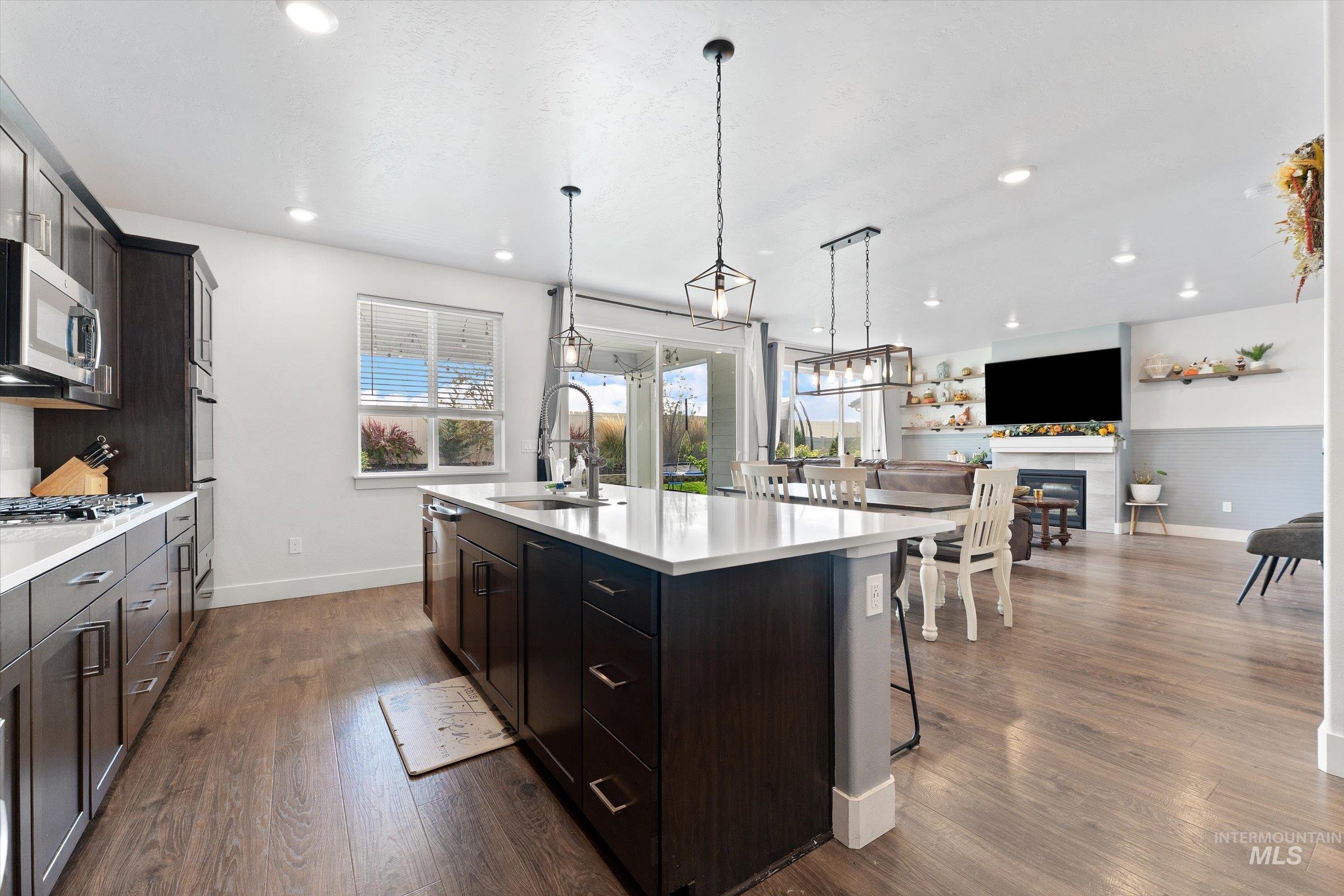 217 E Cusick St., Meridian, Idaho 83642, 4 Bedrooms, 2.5 Bathrooms, Residential For Sale, Price $549,900,MLS 98963876