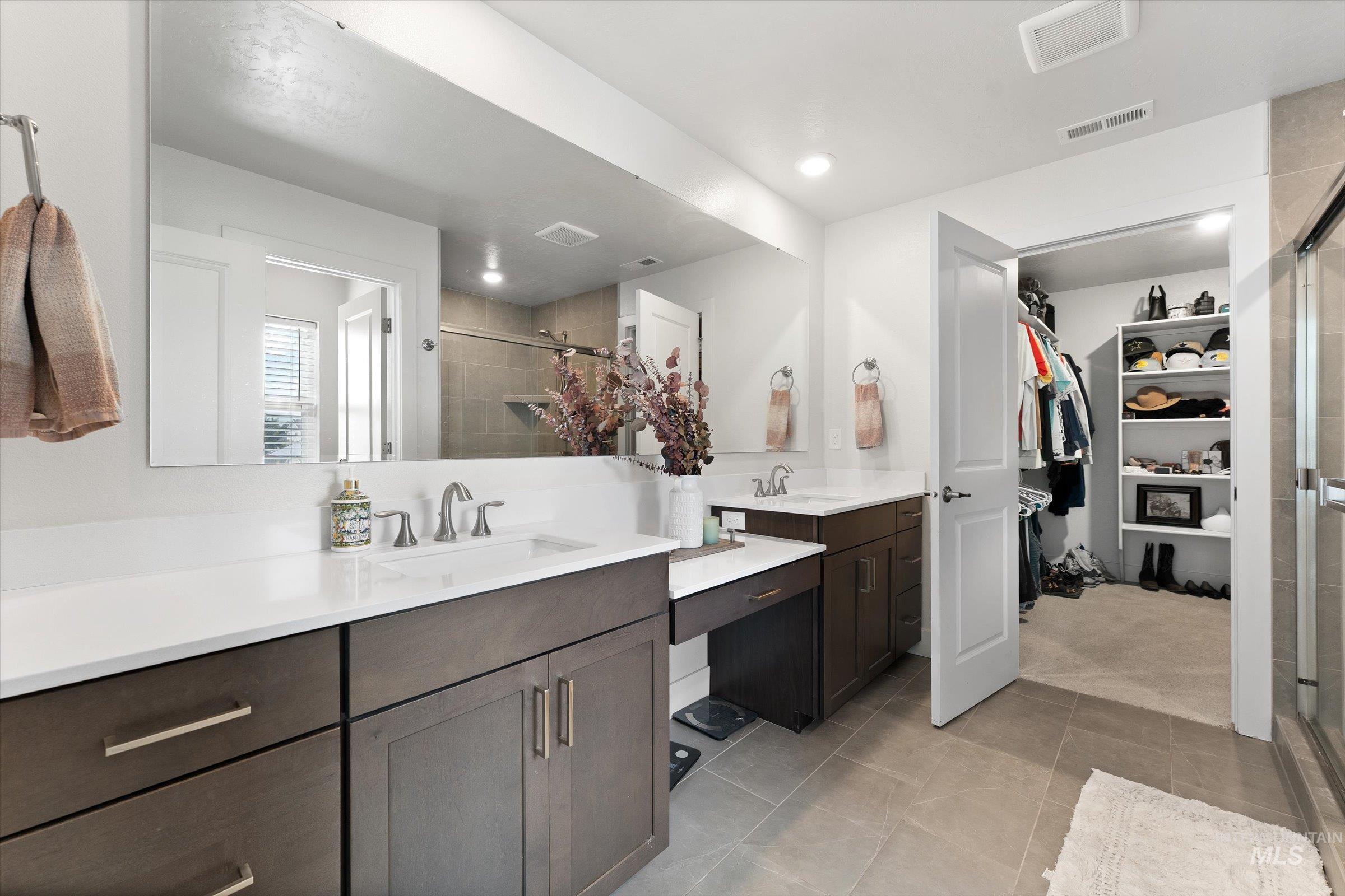 217 E Cusick St., Meridian, Idaho 83642, 4 Bedrooms, 2.5 Bathrooms, Residential For Sale, Price $549,900,MLS 98963876