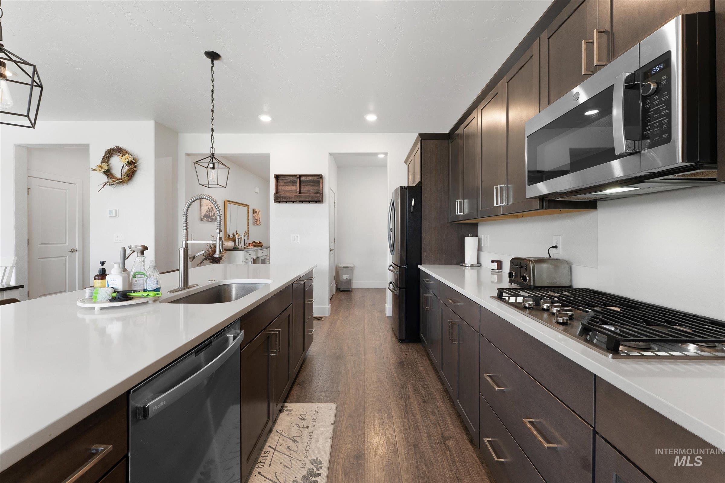 217 E Cusick St., Meridian, Idaho 83642, 4 Bedrooms, 2.5 Bathrooms, Residential For Sale, Price $549,900,MLS 98963876