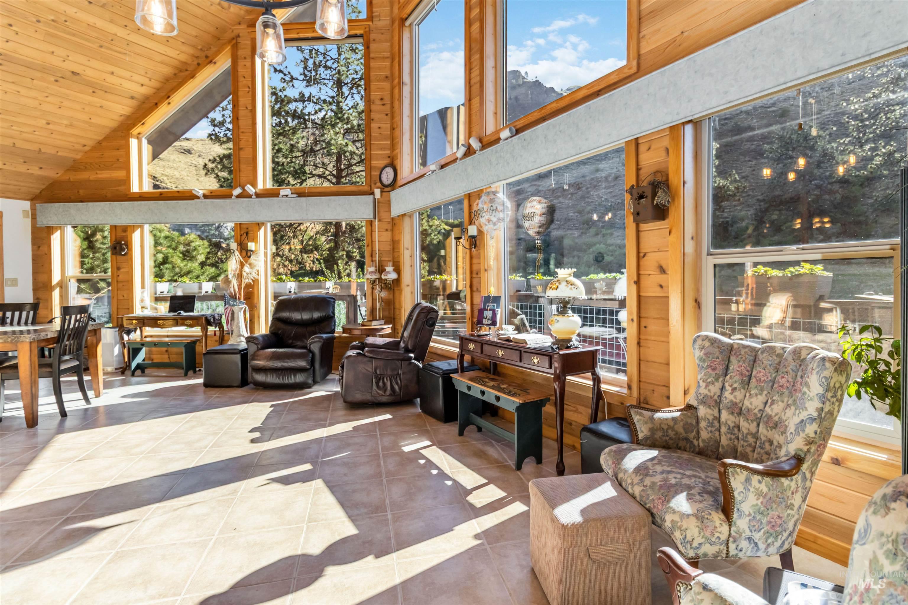 1352 S Main, Riggins, Idaho 83549, 6 Bedrooms, 5 Bathrooms, Residential For Sale, Price $1,200,000,MLS 98963910