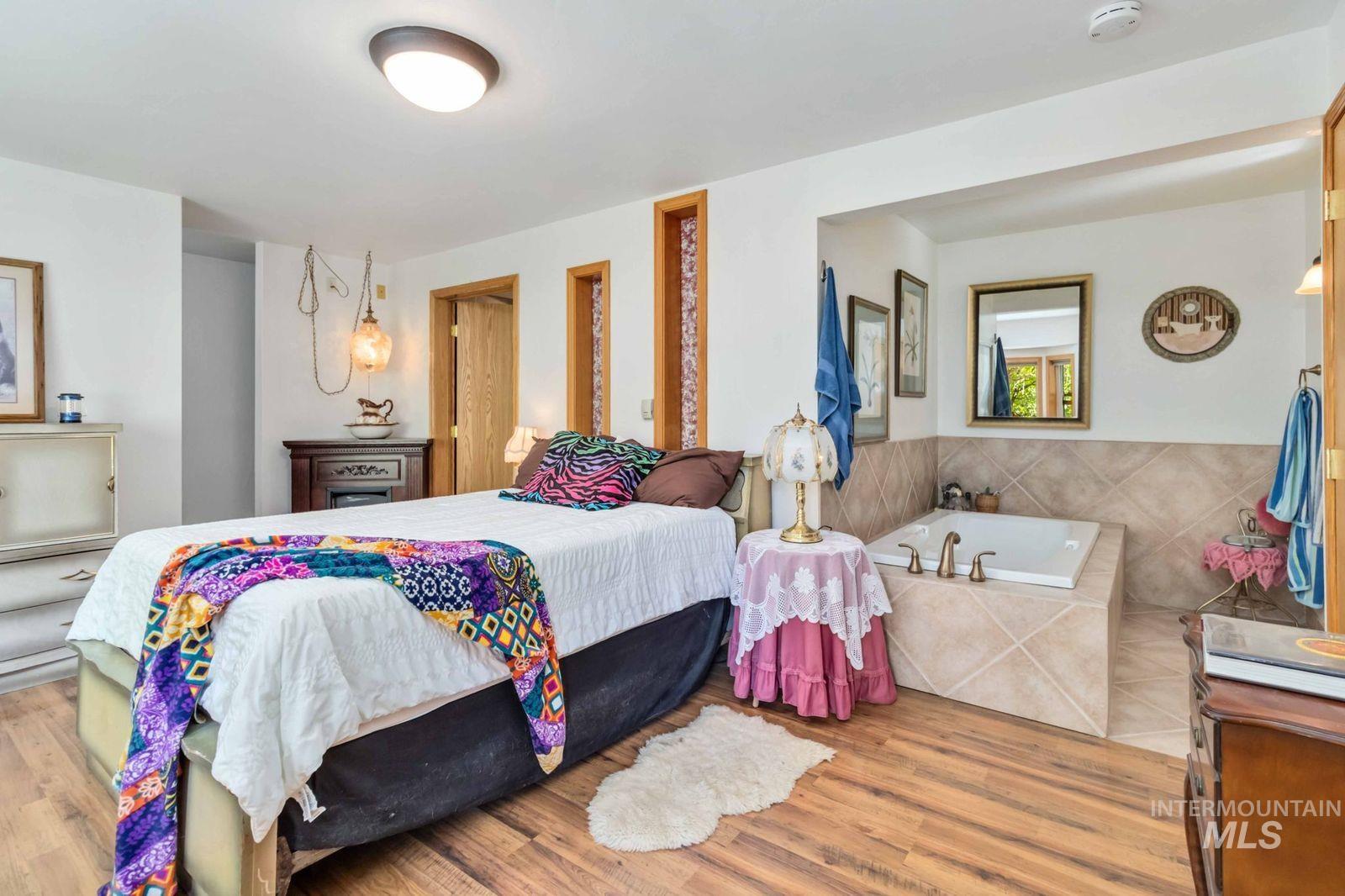 1352 S Main, Riggins, Idaho 83549, 6 Bedrooms, 5 Bathrooms, Residential For Sale, Price $1,200,000,MLS 98963910