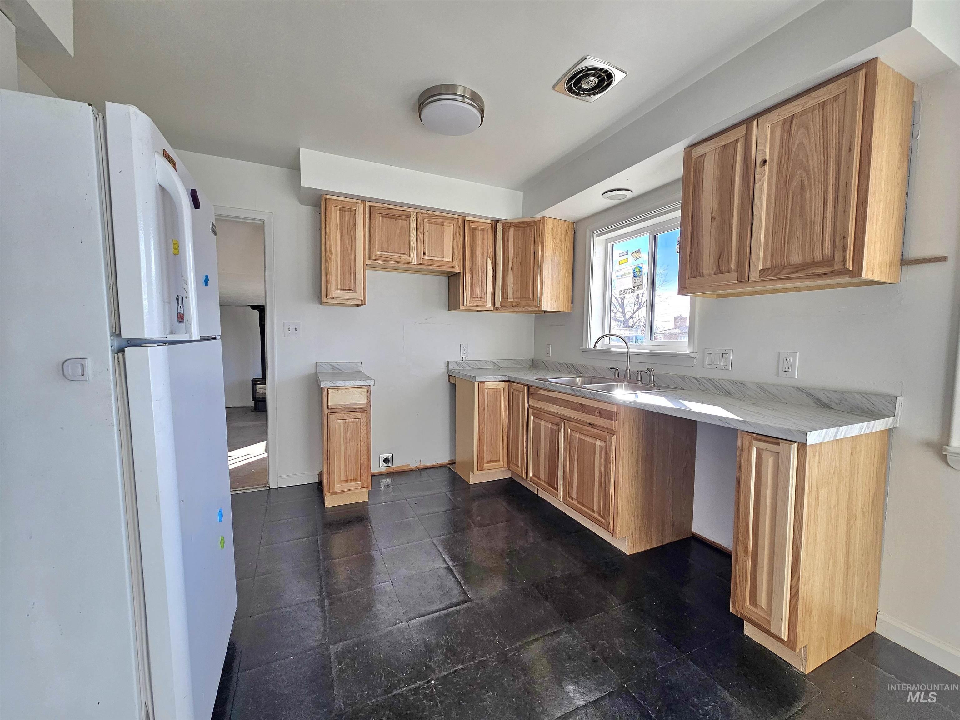 810 S D St., Rupert, Idaho 83350, 4 Bedrooms, 2 Bathrooms, Residential For Sale, Price $335,000, 98963911