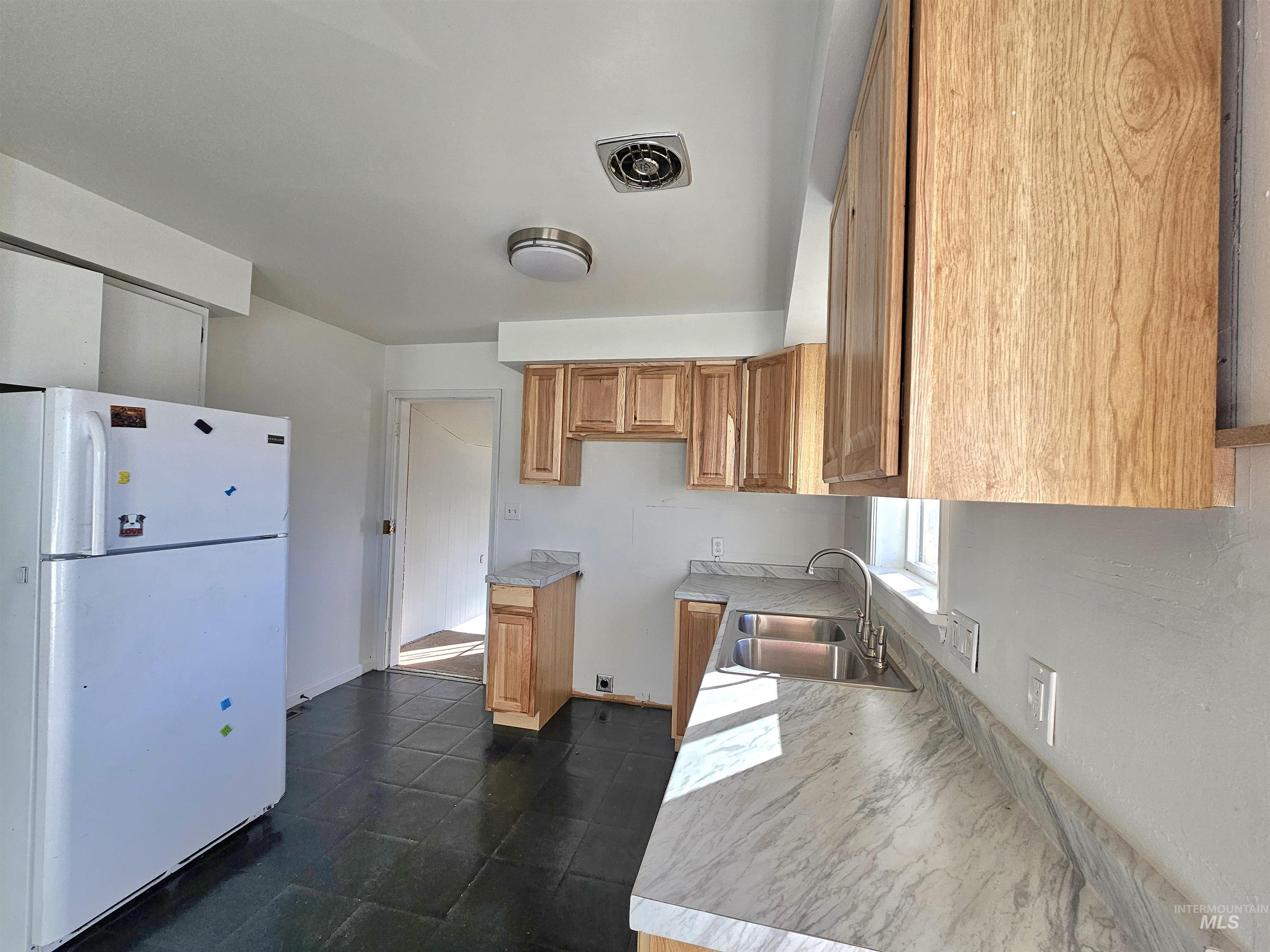 810 S D St., Rupert, Idaho 83350, 4 Bedrooms, 2 Bathrooms, Residential For Sale, Price $335,000, 98963911