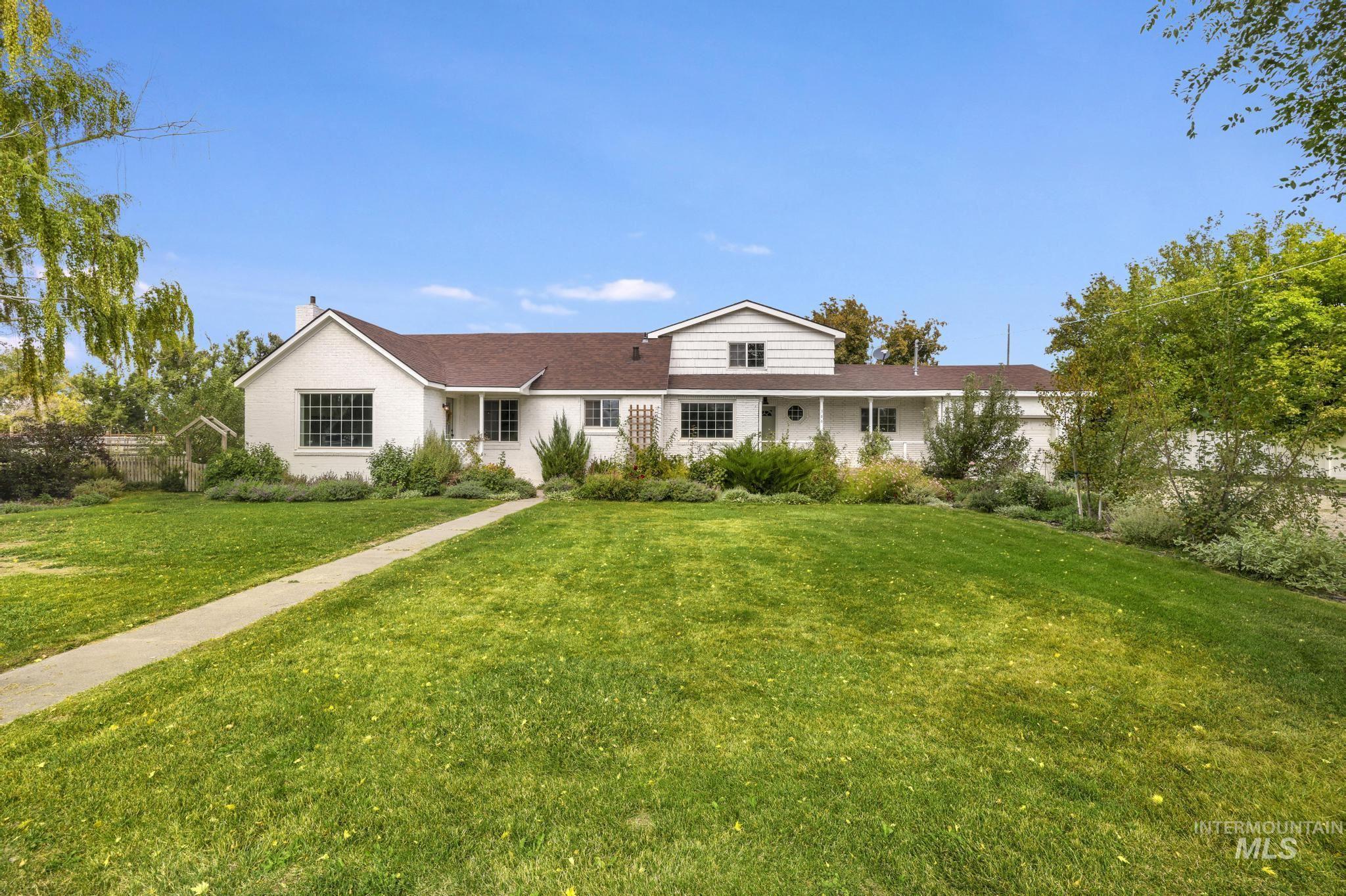 366 W 400 S, Heyburn, Idaho 83336, 4 Bedrooms, 2.5 Bathrooms, Residential For Sale, Price $445,000, 98963913