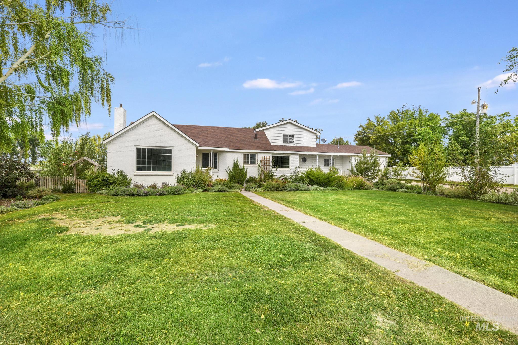 366 W 400 S, Heyburn, Idaho 83336, 4 Bedrooms, 2.5 Bathrooms, Residential For Sale, Price $445,000, 98963913