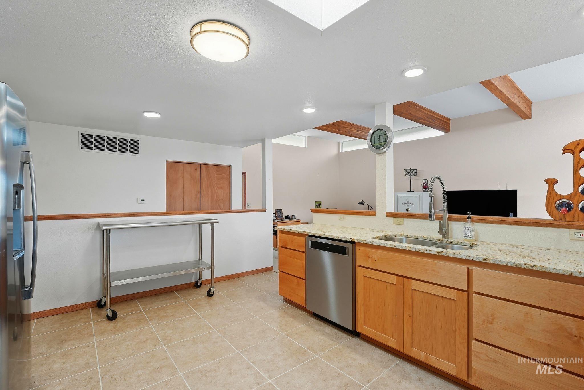 1101 5th Street, Asotin, Washington 99402, 4 Bedrooms, 4.5 Bathrooms, Residential For Sale, Price $799,750,MLS 98963921