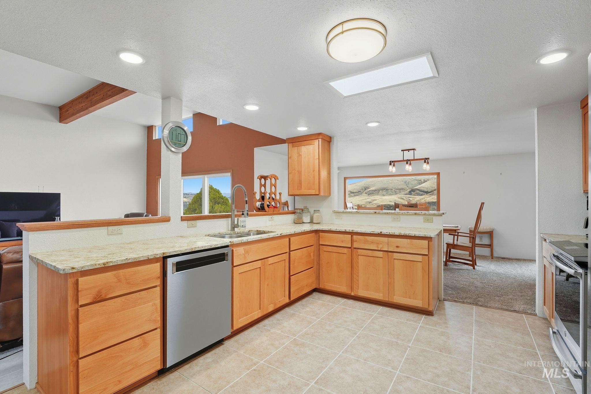 1101 5th Street, Asotin, Washington 99402, 4 Bedrooms, 4.5 Bathrooms, Residential For Sale, Price $799,750,MLS 98963921