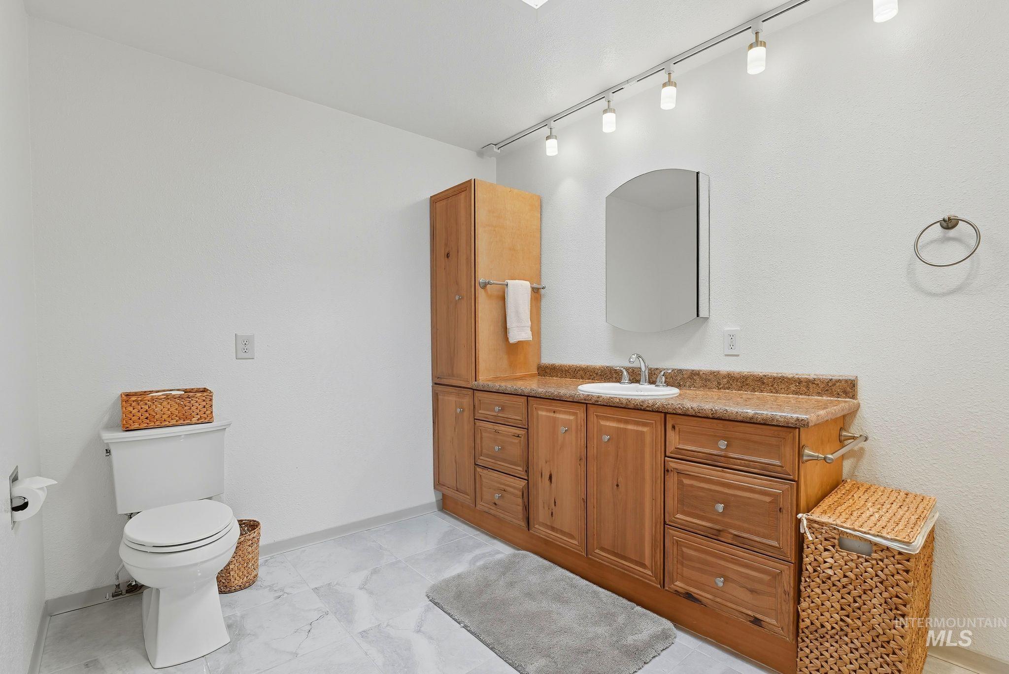 1101 5th Street, Asotin, Washington 99402, 4 Bedrooms, 4.5 Bathrooms, Residential For Sale, Price $799,750,MLS 98963921