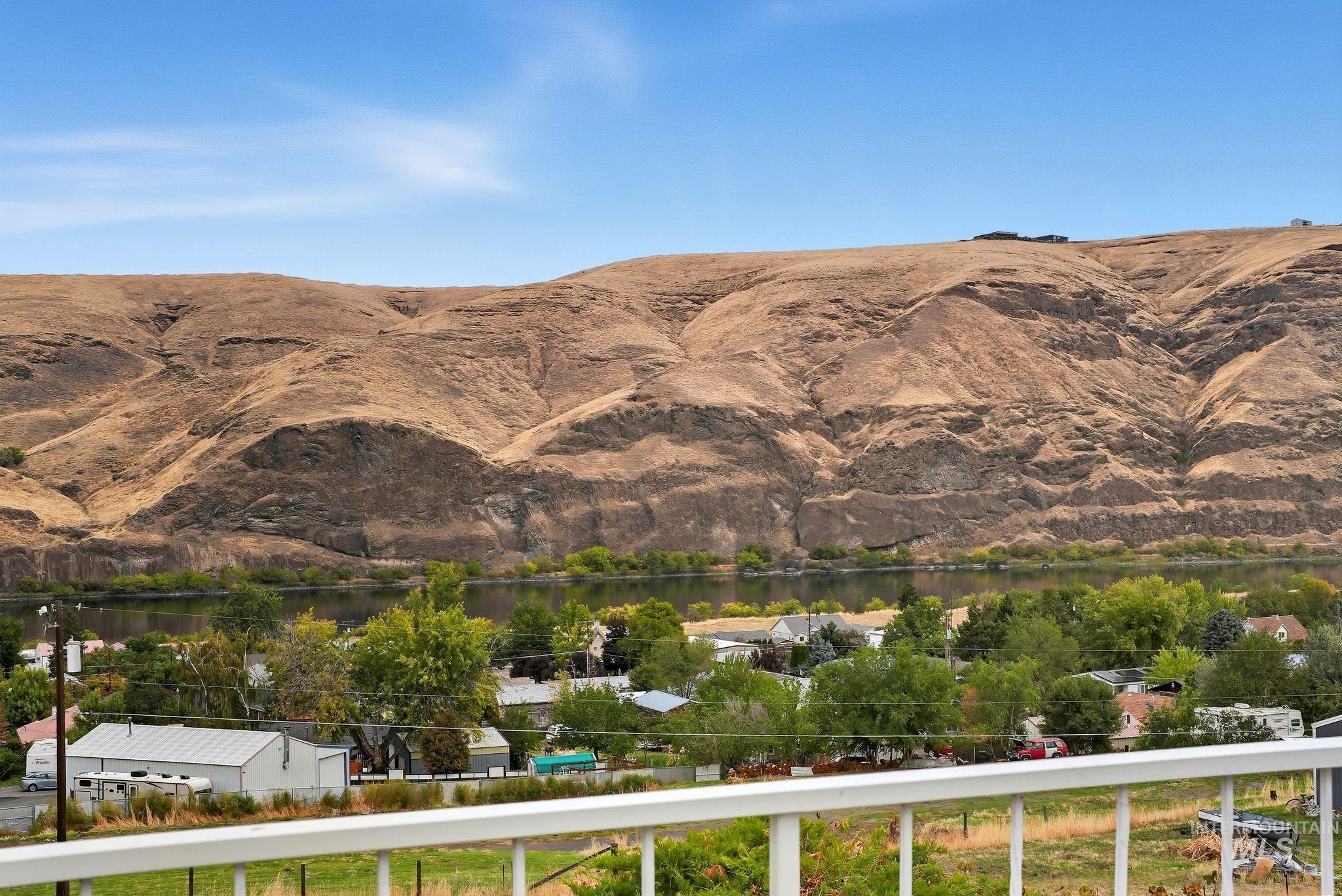 1101 5th Street, Asotin, Washington 99402, 4 Bedrooms, 4.5 Bathrooms, Residential For Sale, Price $799,750,MLS 98963921