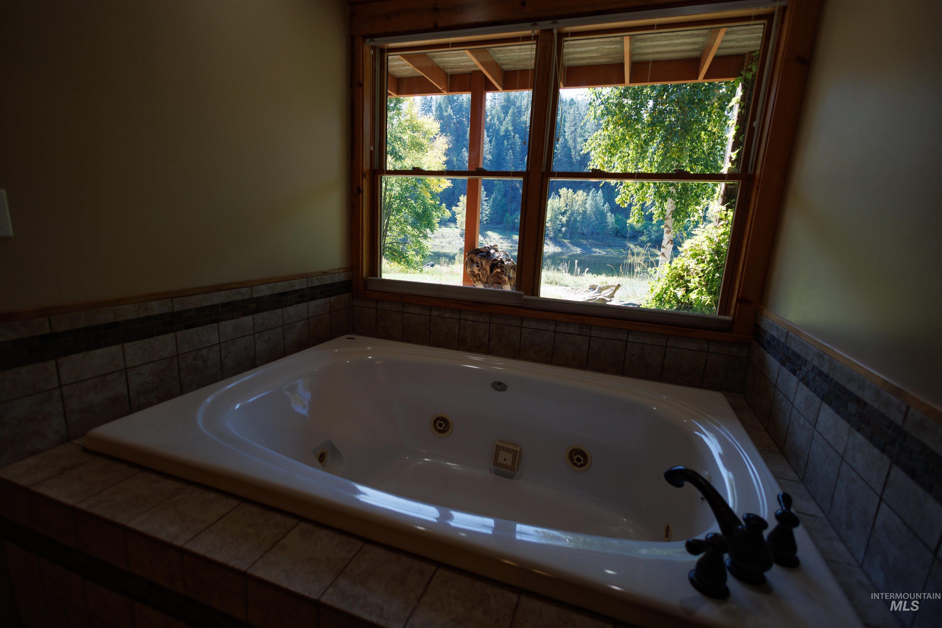 4480 HWY 12, Kamiah, Idaho 83536, 3 Bedrooms, 3 Bathrooms, Residential For Sale, Price $689,000,MLS 98963945