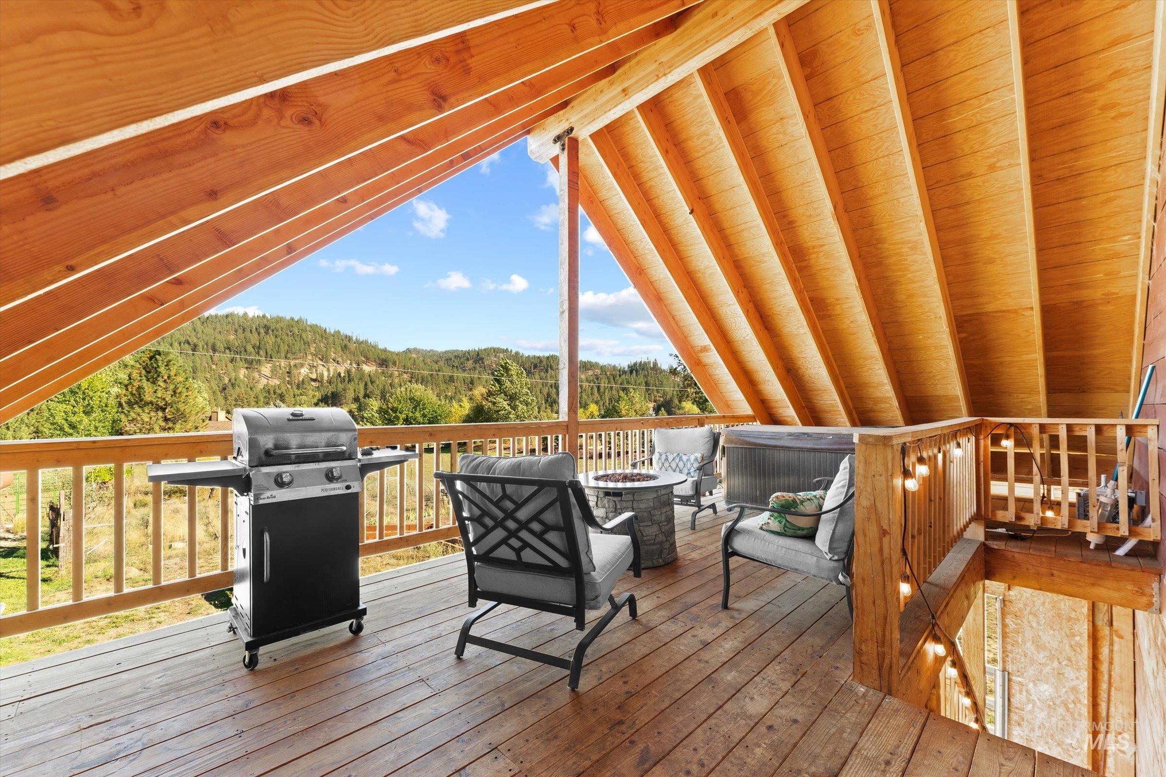 315 Middlefork, Garden Valley, Idaho 83622, 7 Bedrooms, 7.5 Bathrooms, Residential For Sale, Price $1,589,000,MLS 98963953