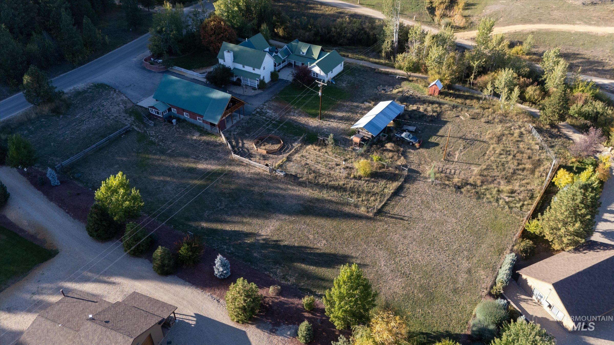 315 Middlefork, Garden Valley, Idaho 83622, 7 Bedrooms, 7.5 Bathrooms, Residential For Sale, Price $1,589,000,MLS 98963953