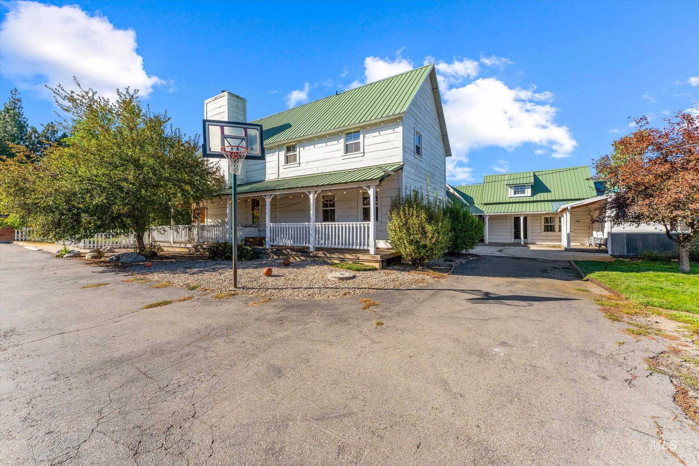 315 Middlefork, Garden Valley, Idaho 83622, 7 Bedrooms, 7.5 Bathrooms, Residential For Sale, Price $1,589,000,MLS 98963953