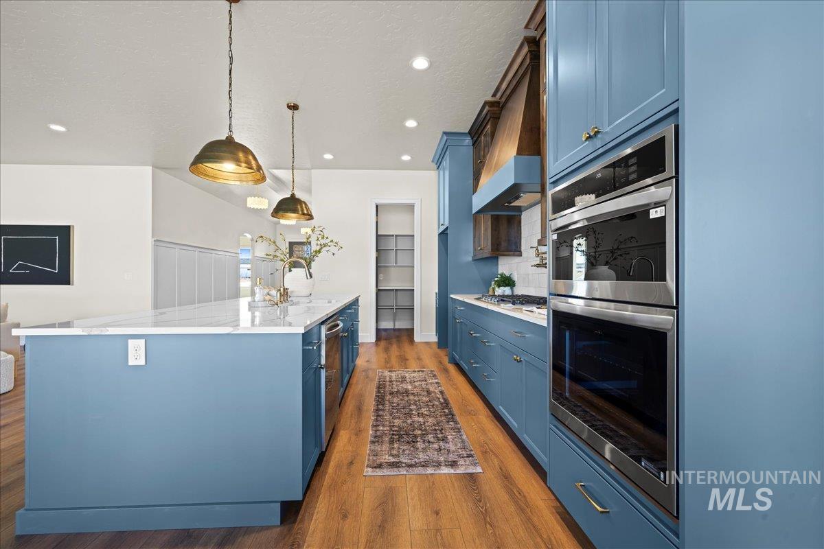 7114 E Chicken Hawk Loop, Nampa, Idaho 83686, 3 Bedrooms, 2.5 Bathrooms, Residential For Sale, Price $779,900,MLS 98963959