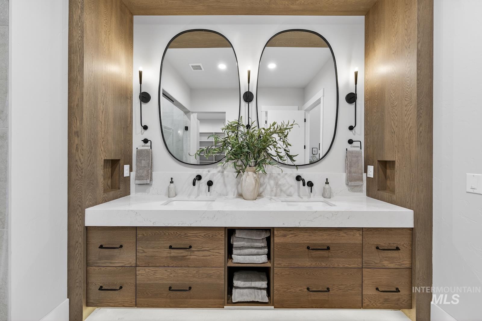 3668 N Harvest Moon Way, Eagle, Idaho 83616, 4 Bedrooms, 3.5 Bathrooms, Residential For Sale, Price $2,395,000,MLS 98963974