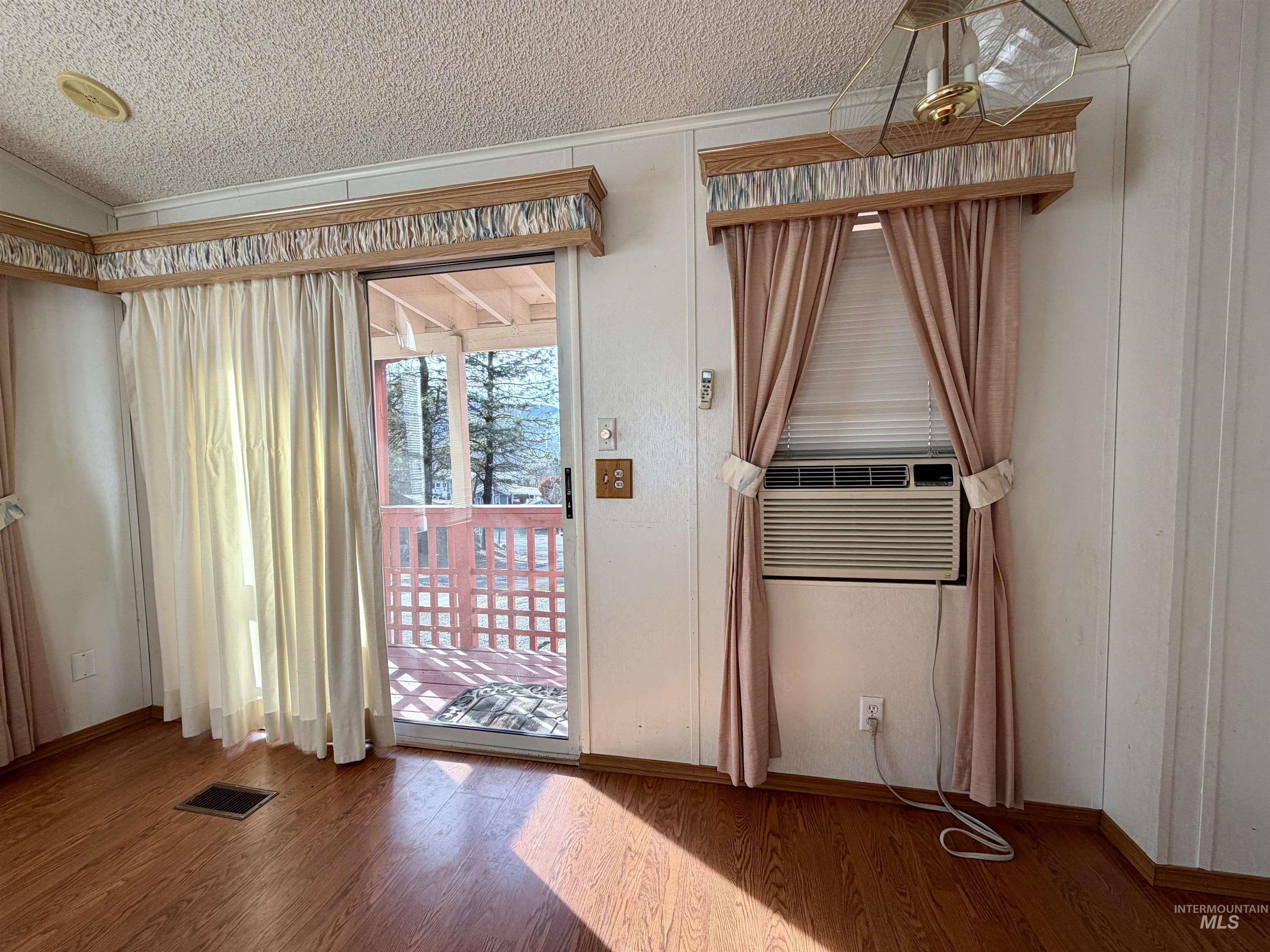 201 Chief Looking Glass Ln, Kamiah, Idaho 83536, 1 Bedroom, 1 Bathroom, Residential For Sale, Price $95,000, 98963975