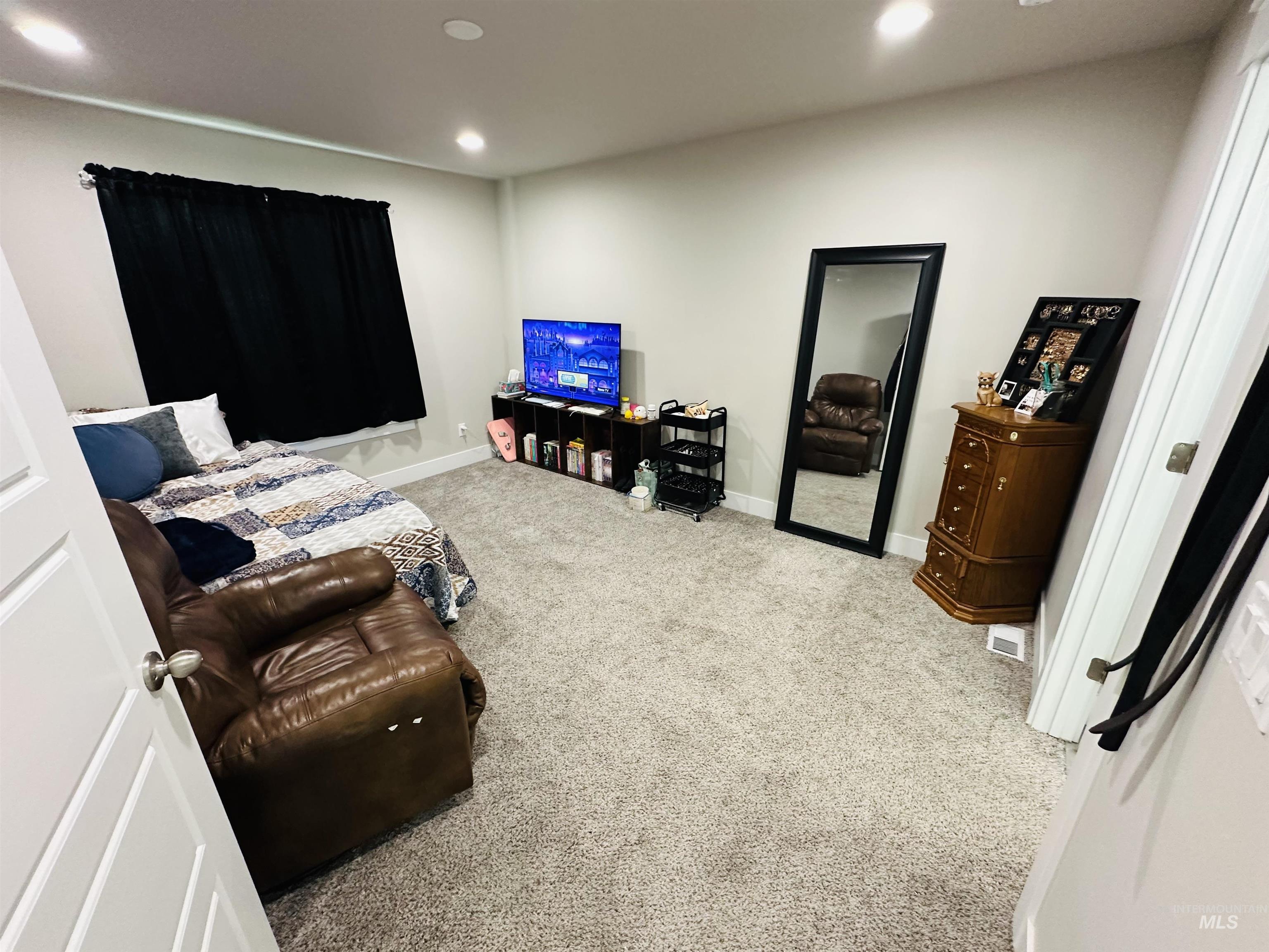 911 Campbell st, Vale, Oregon 97918, 3 Bedrooms, 2 Bathrooms, Residential For Sale, Price $315,000,MLS 98963984