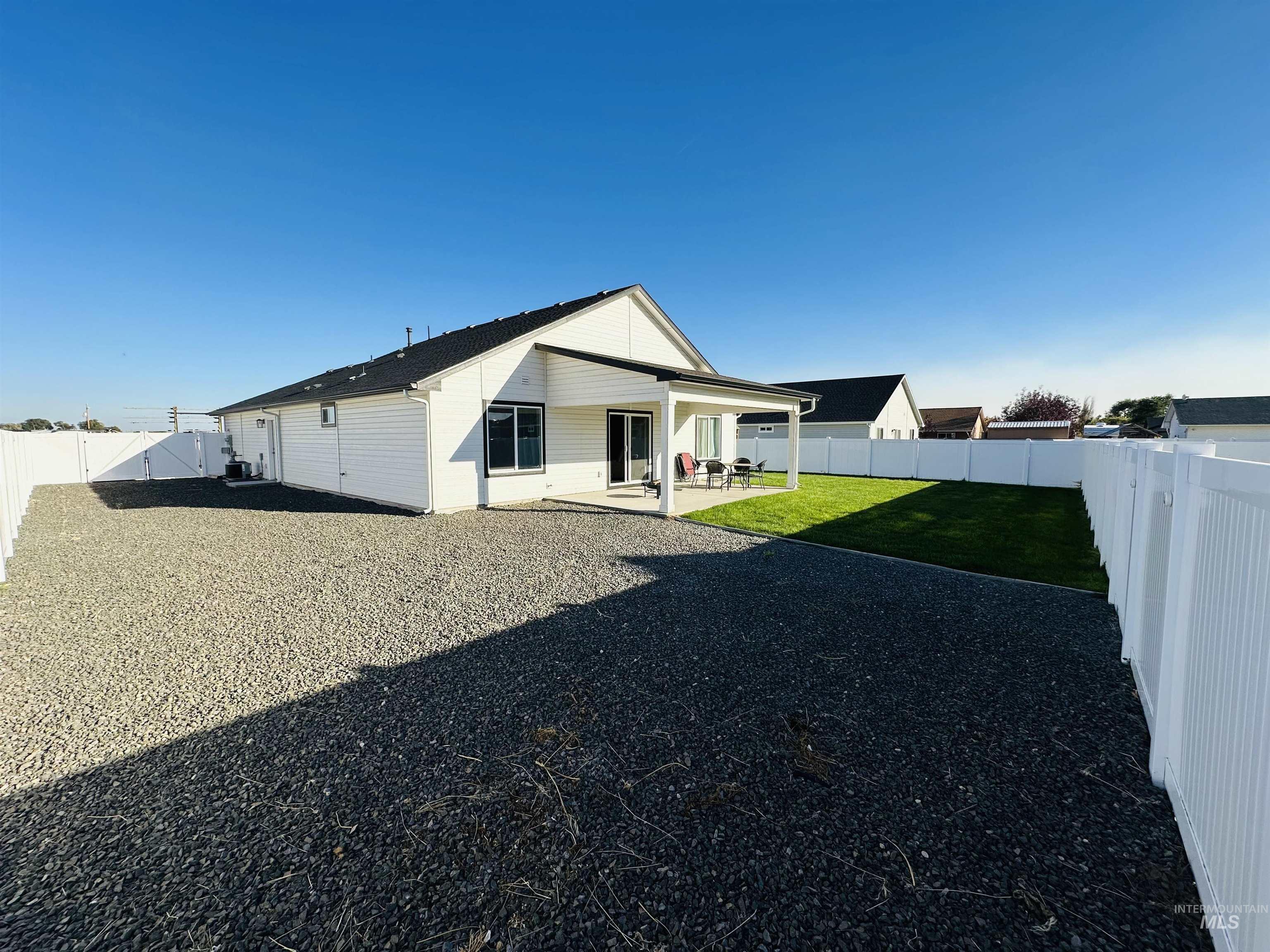 911 Campbell st, Vale, Oregon 97918, 3 Bedrooms, 2 Bathrooms, Residential For Sale, Price $315,000,MLS 98963984