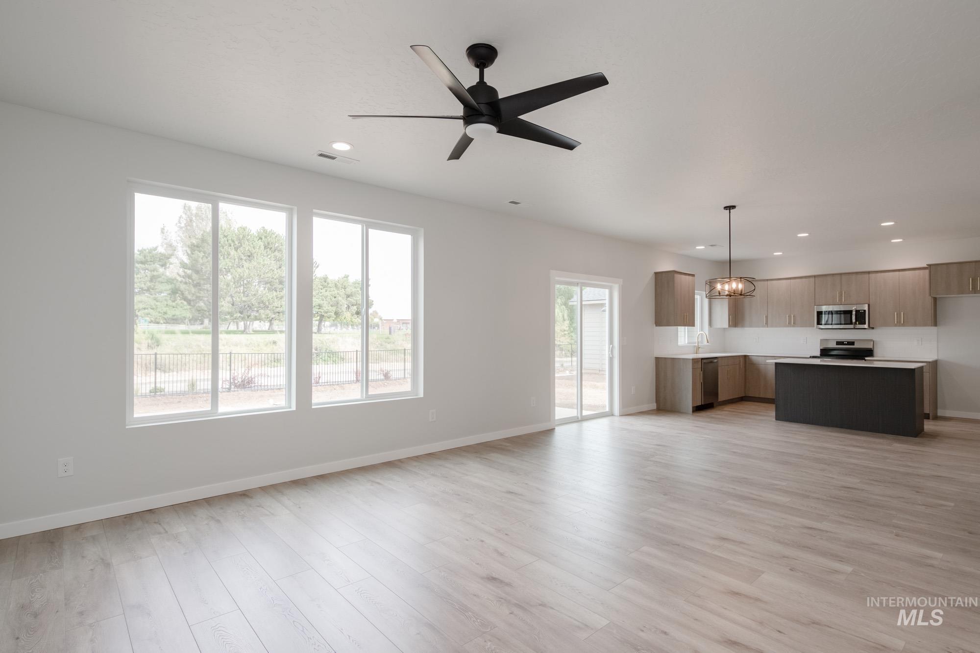 3650 W Dover St, Meridian, Idaho 83642, 4 Bedrooms, 2.5 Bathrooms, Residential For Sale, Price $519,990,MLS 98963994