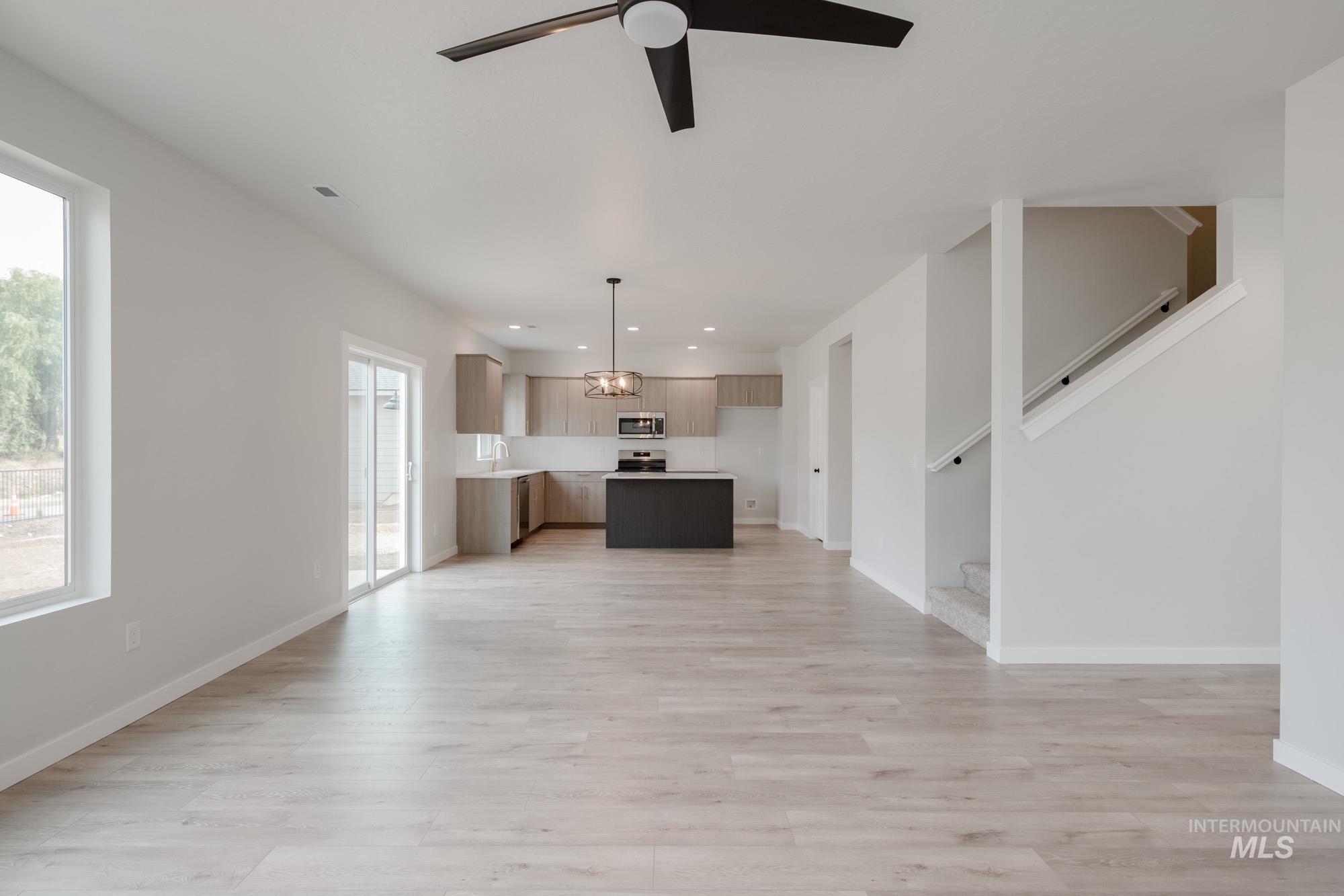 3650 W Dover St, Meridian, Idaho 83642, 4 Bedrooms, 2.5 Bathrooms, Residential For Sale, Price $519,990,MLS 98963994