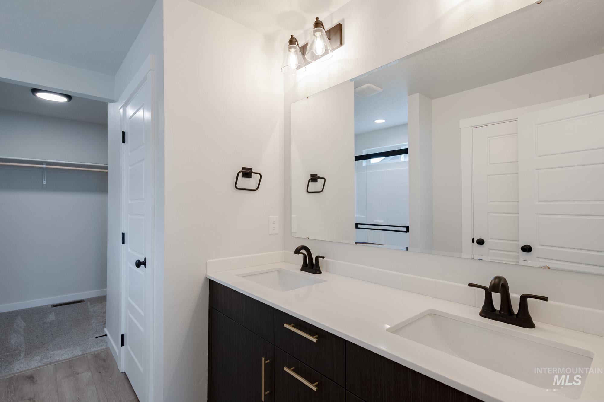 3650 W Dover St, Meridian, Idaho 83642, 4 Bedrooms, 2.5 Bathrooms, Residential For Sale, Price $519,990,MLS 98963994