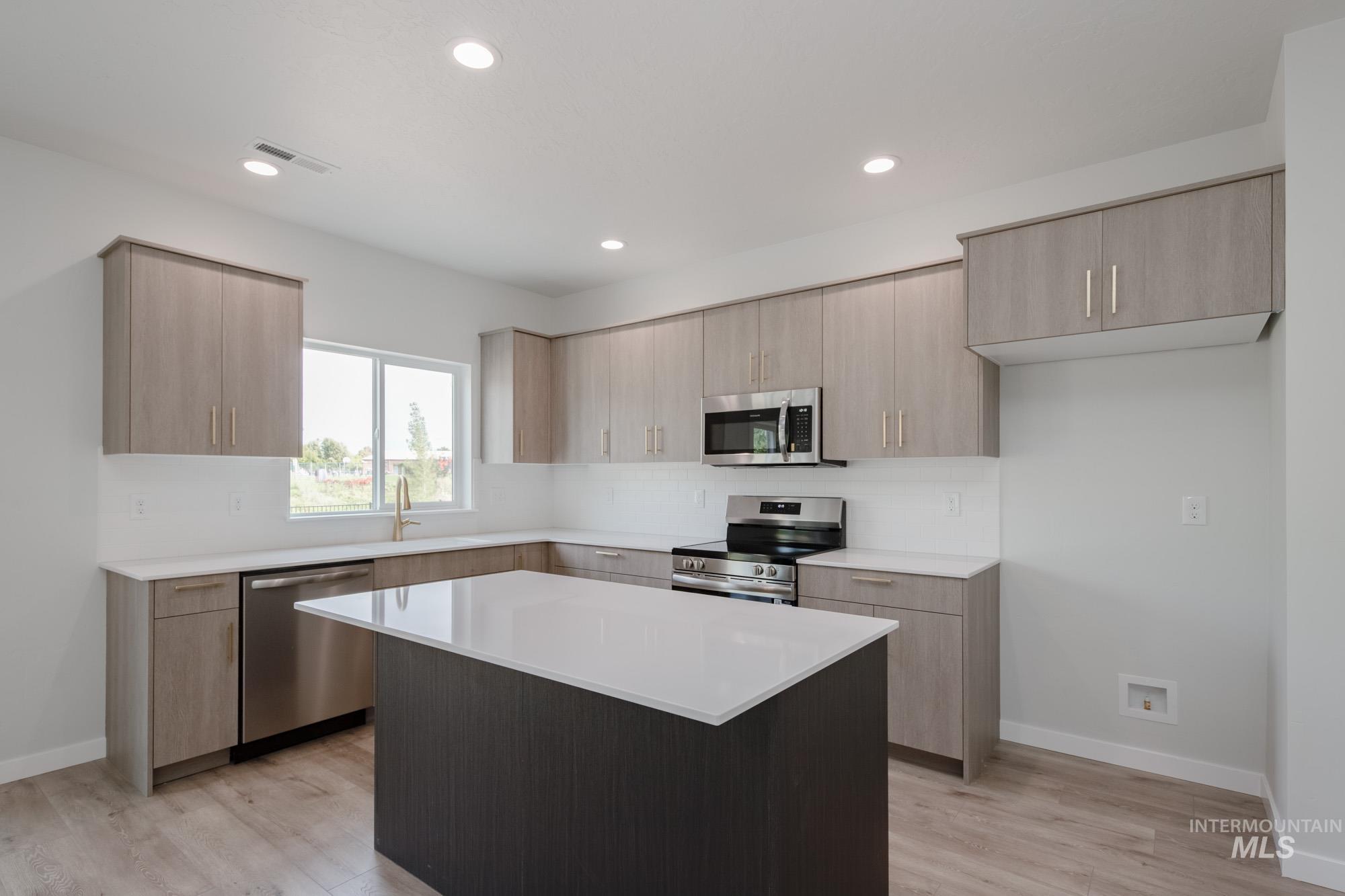 3650 W Dover St, Meridian, Idaho 83642, 4 Bedrooms, 2.5 Bathrooms, Residential For Sale, Price $519,990,MLS 98963994