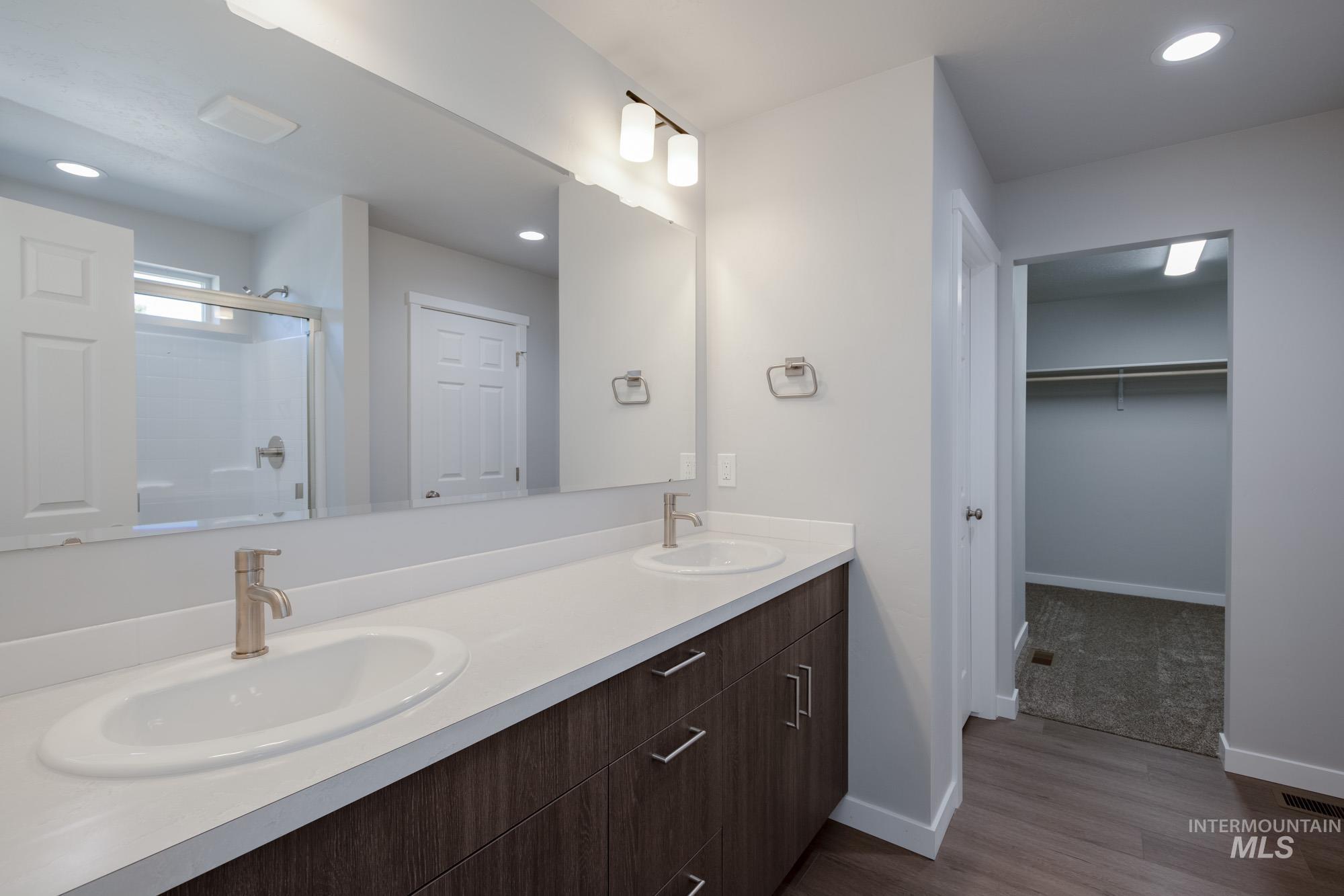 1746 Webb Brook St, Middleton, Idaho 83644, 5 Bedrooms, 3 Bathrooms, Residential For Sale, Price $514,990,MLS 98963996