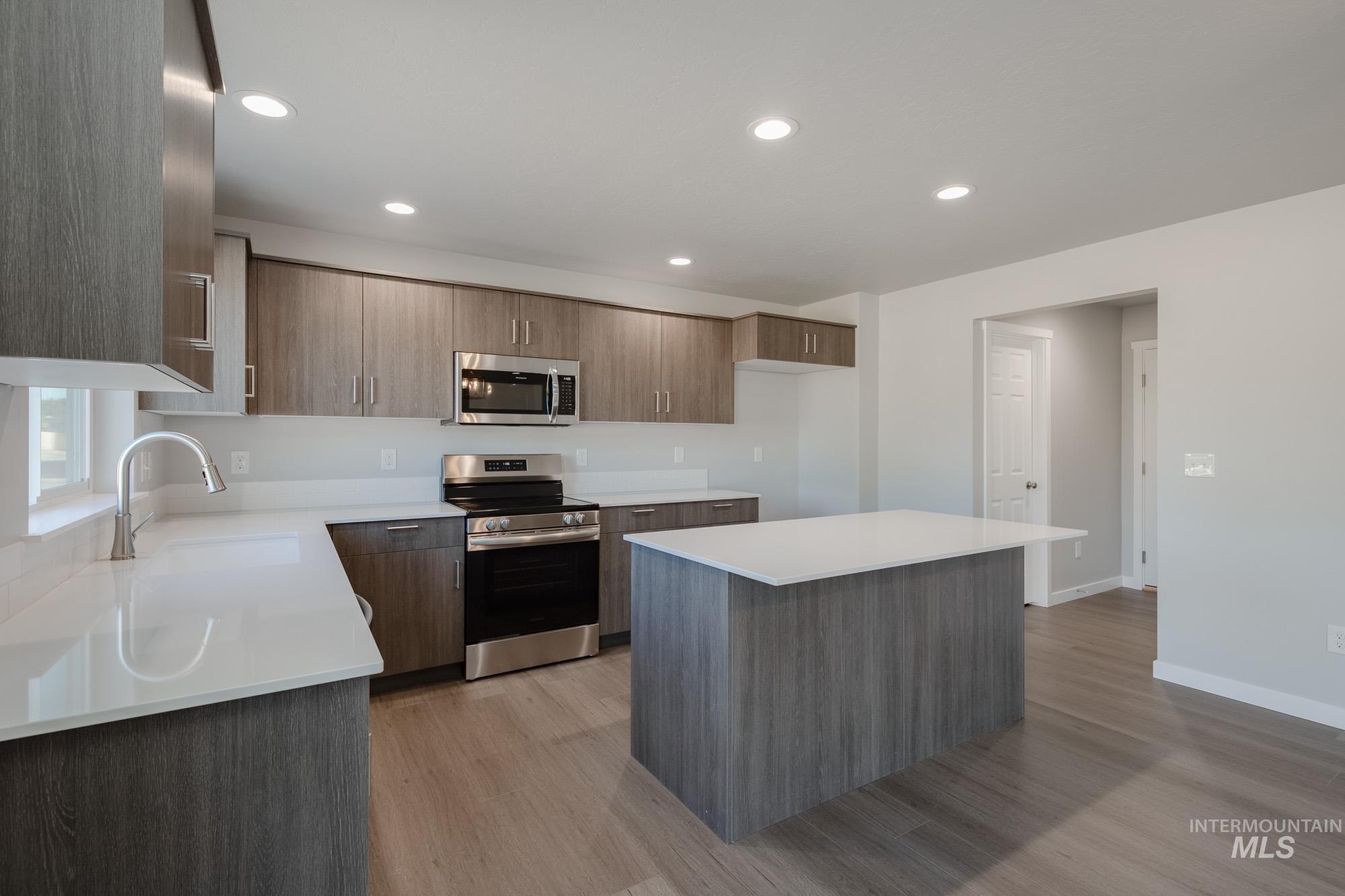 1746 Webb Brook St, Middleton, Idaho 83644, 5 Bedrooms, 3 Bathrooms, Residential For Sale, Price $514,990,MLS 98963996