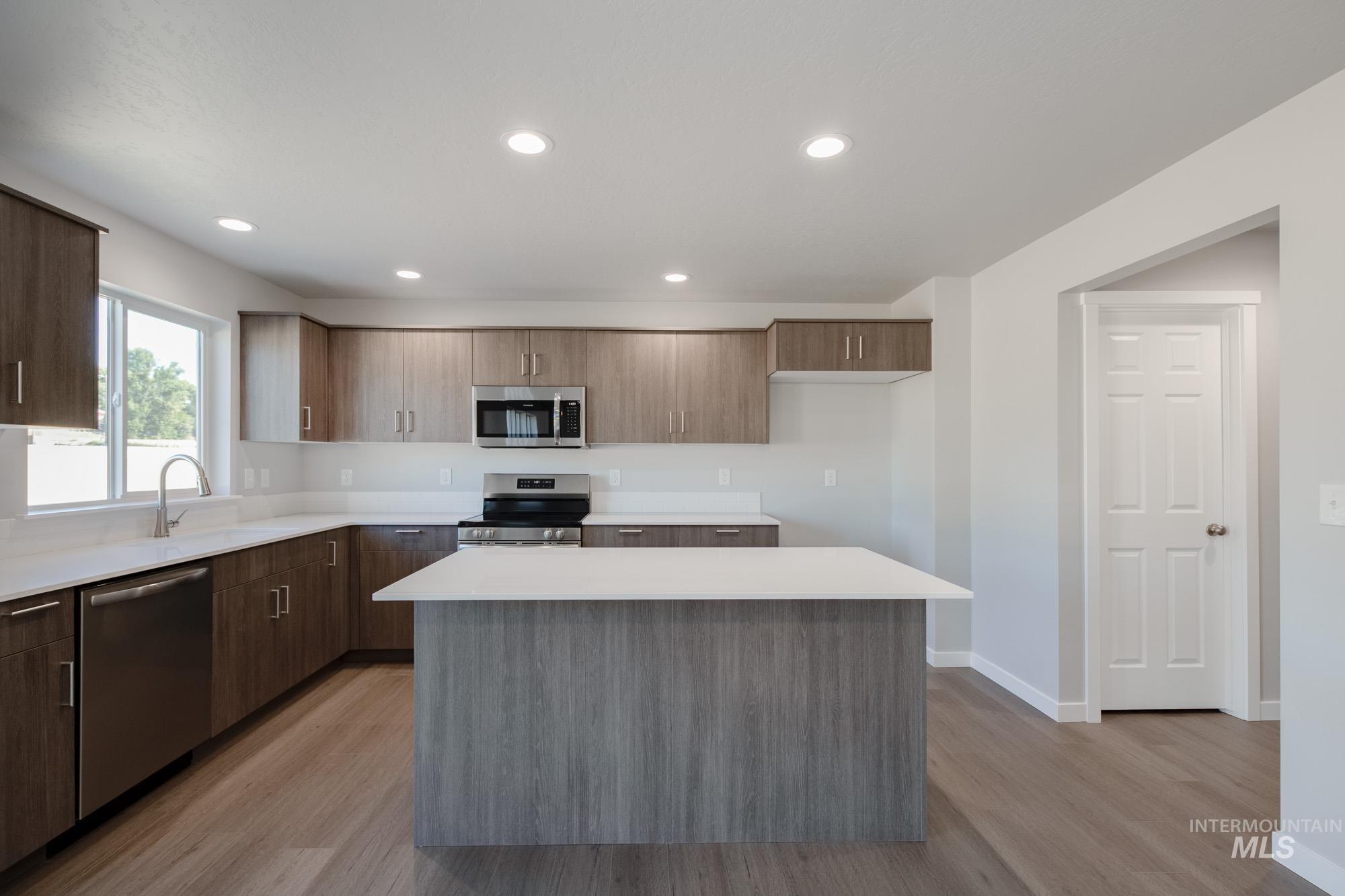 1746 Webb Brook St, Middleton, Idaho 83644, 5 Bedrooms, 3 Bathrooms, Residential For Sale, Price $514,990,MLS 98963996