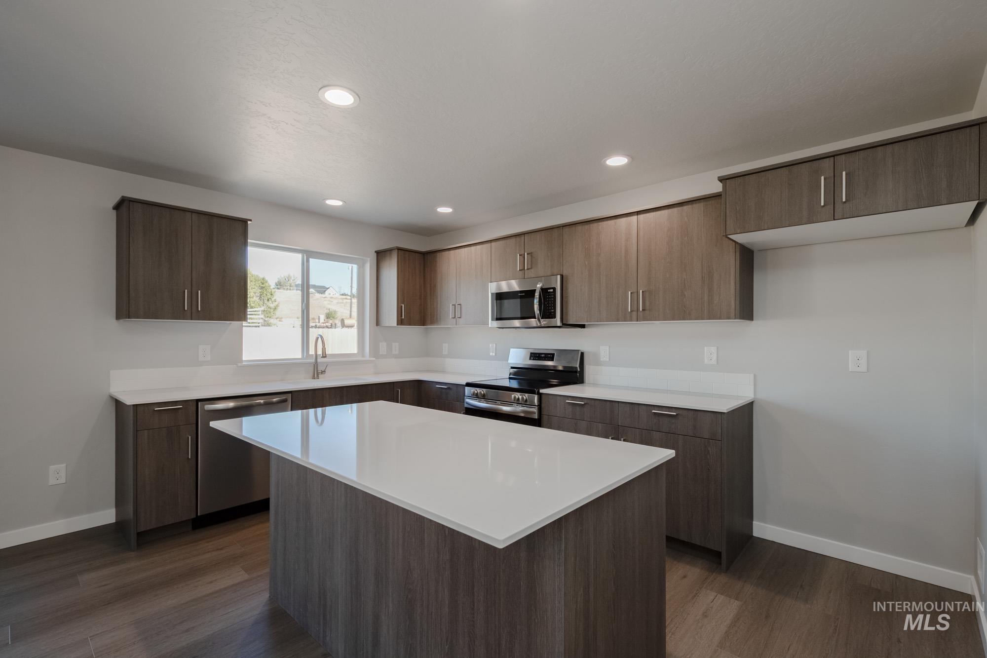 1746 Webb Brook St, Middleton, Idaho 83644, 5 Bedrooms, 3 Bathrooms, Residential For Sale, Price $514,990,MLS 98963996