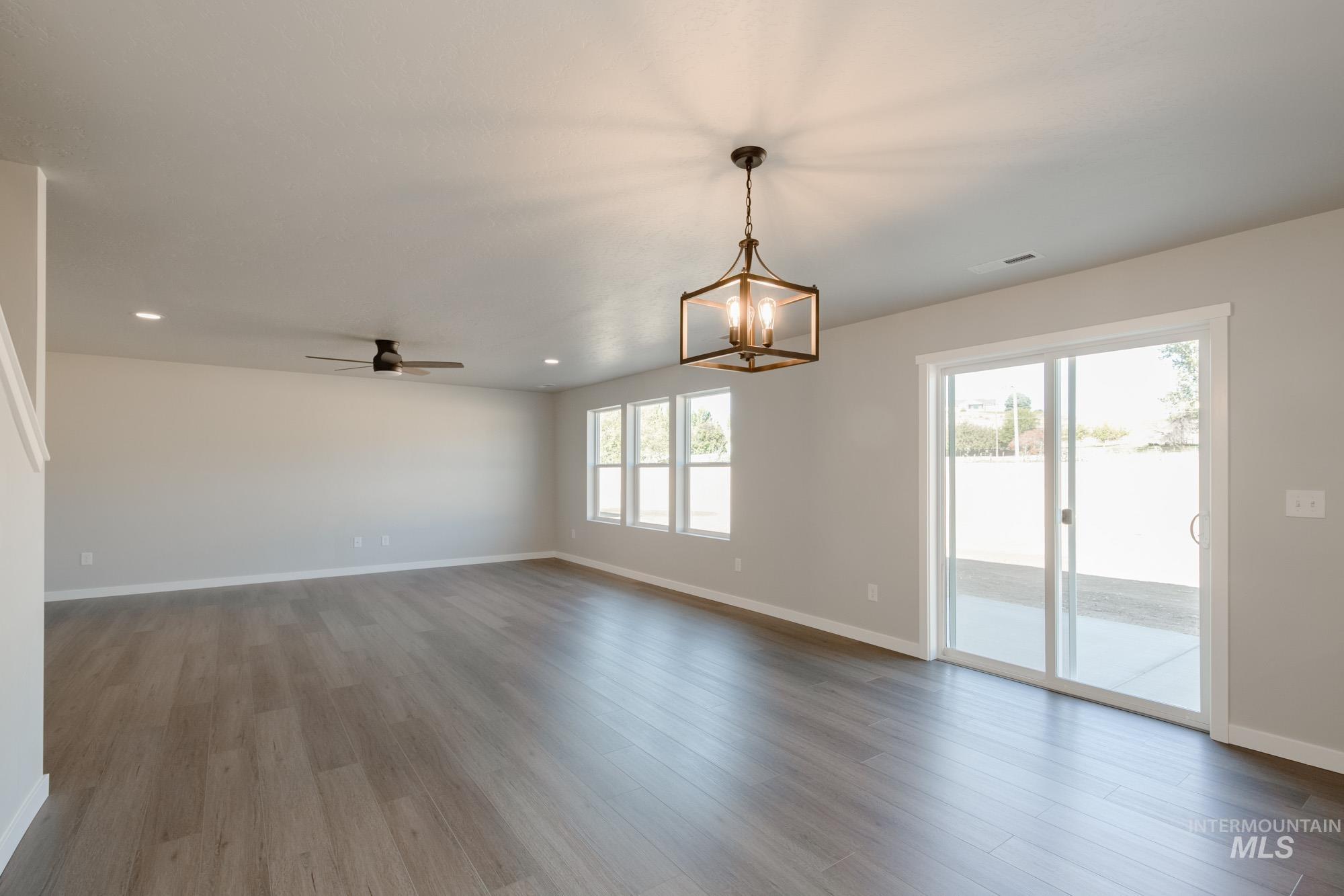 1746 Webb Brook St, Middleton, Idaho 83644, 5 Bedrooms, 3 Bathrooms, Residential For Sale, Price $514,990,MLS 98963996