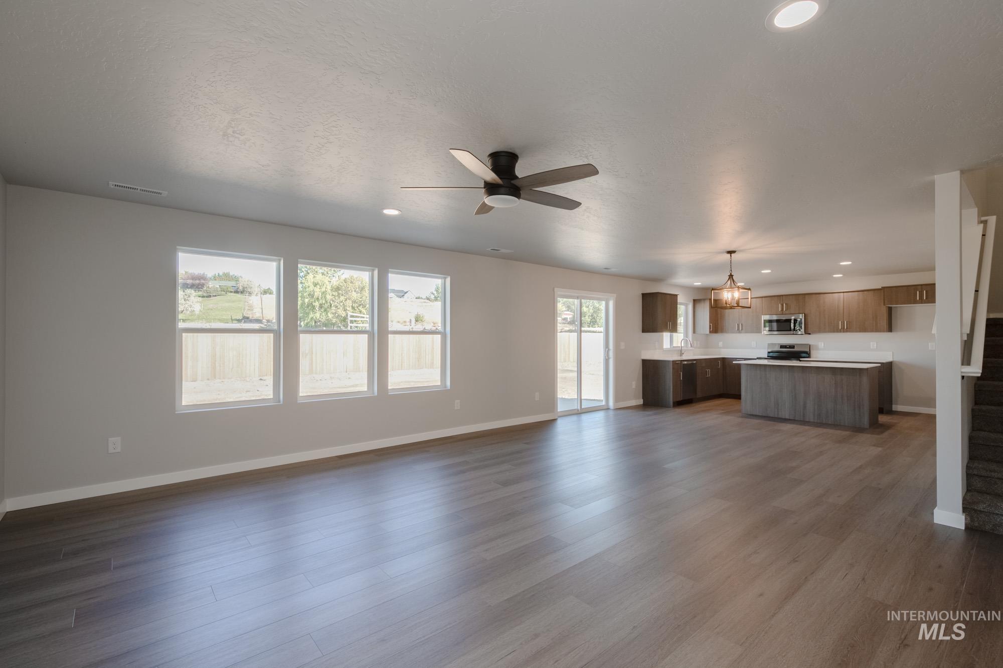 1746 Webb Brook St, Middleton, Idaho 83644, 5 Bedrooms, 3 Bathrooms, Residential For Sale, Price $514,990,MLS 98963996