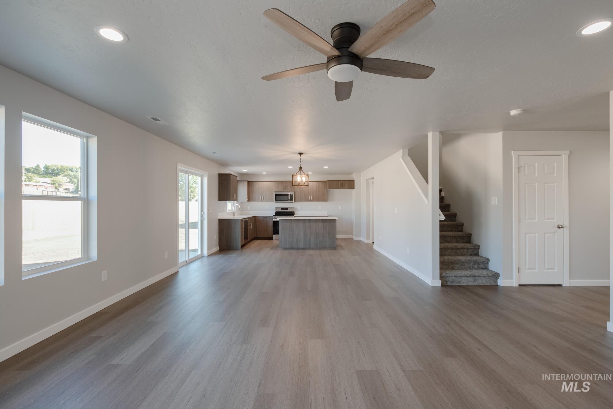 1746 Webb Brook St, Middleton, Idaho 83644, 5 Bedrooms, 3 Bathrooms, Residential For Sale, Price $514,990,MLS 98963996