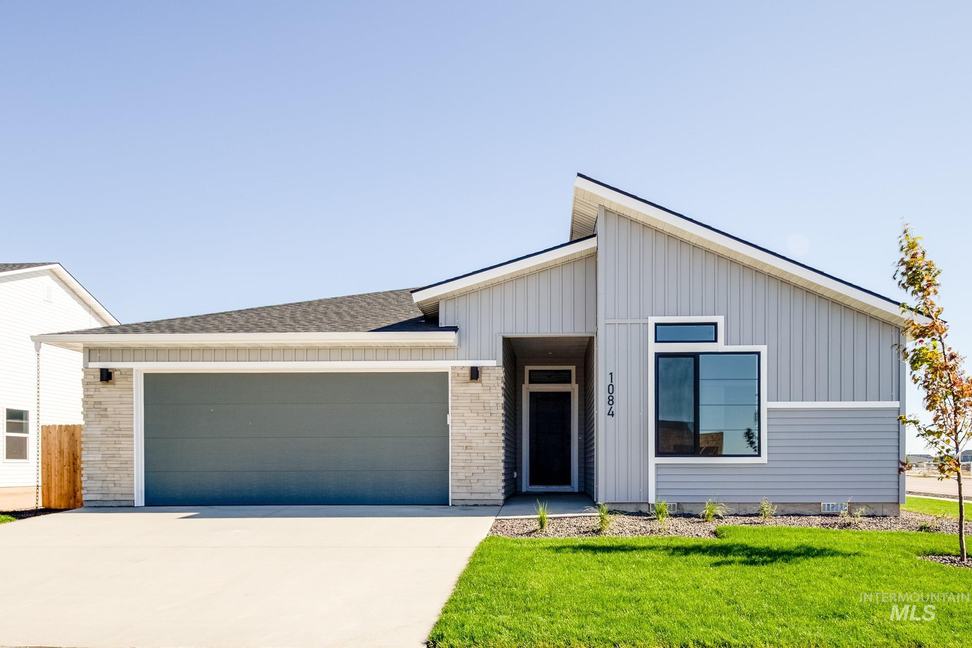 1084 Woods Bog Ct, Middleton, Idaho 83644, 4 Bedrooms, 2 Bathrooms, Residential For Sale, Price $444,990,MLS 98963999