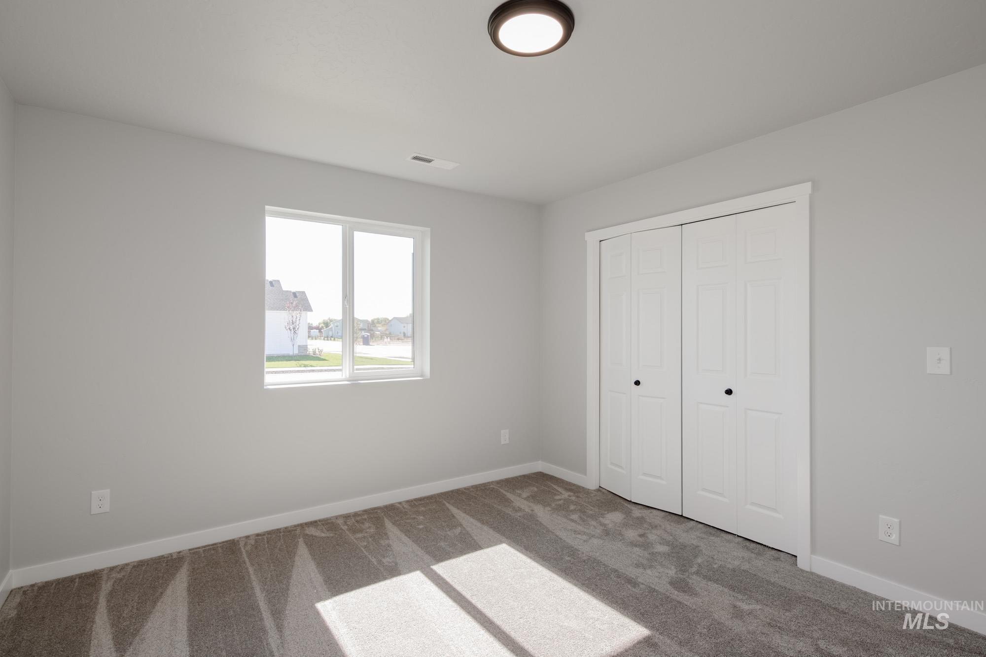 1084 Woods Bog Ct, Middleton, Idaho 83644, 4 Bedrooms, 2 Bathrooms, Residential For Sale, Price $444,990,MLS 98963999