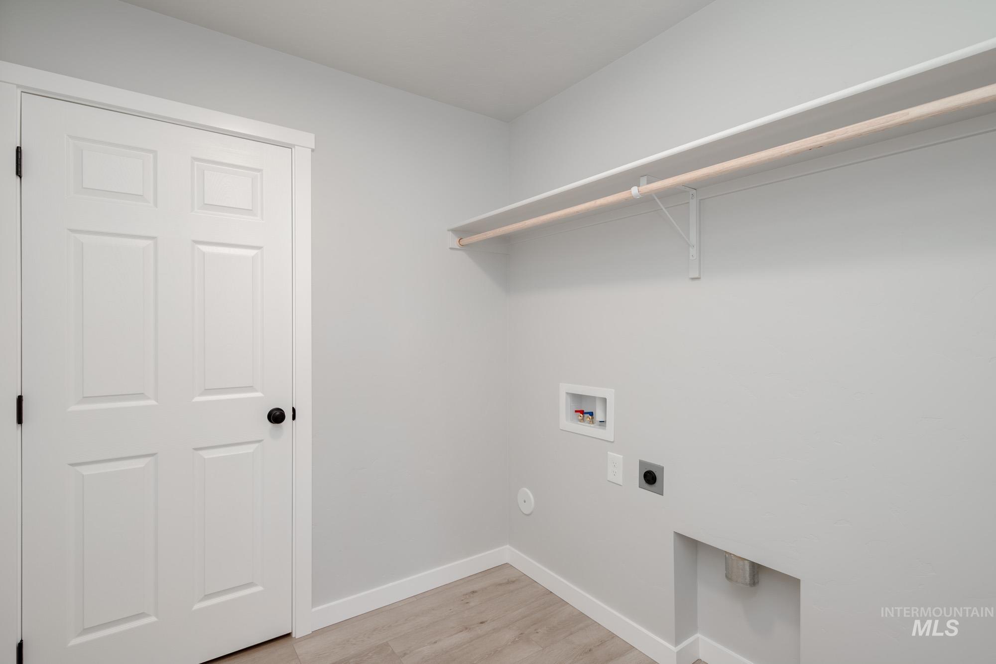 1084 Woods Bog Ct, Middleton, Idaho 83644, 4 Bedrooms, 2 Bathrooms, Residential For Sale, Price $444,990,MLS 98963999