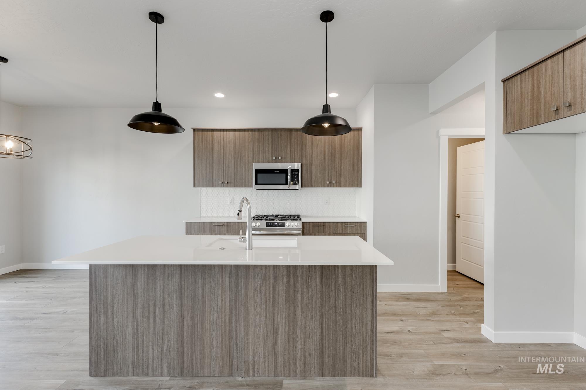 4166 E Kalinga St, Meridian, Idaho 83642, 3 Bedrooms, 2.5 Bathrooms, Residential For Sale, Price $474,990,MLS 98964008