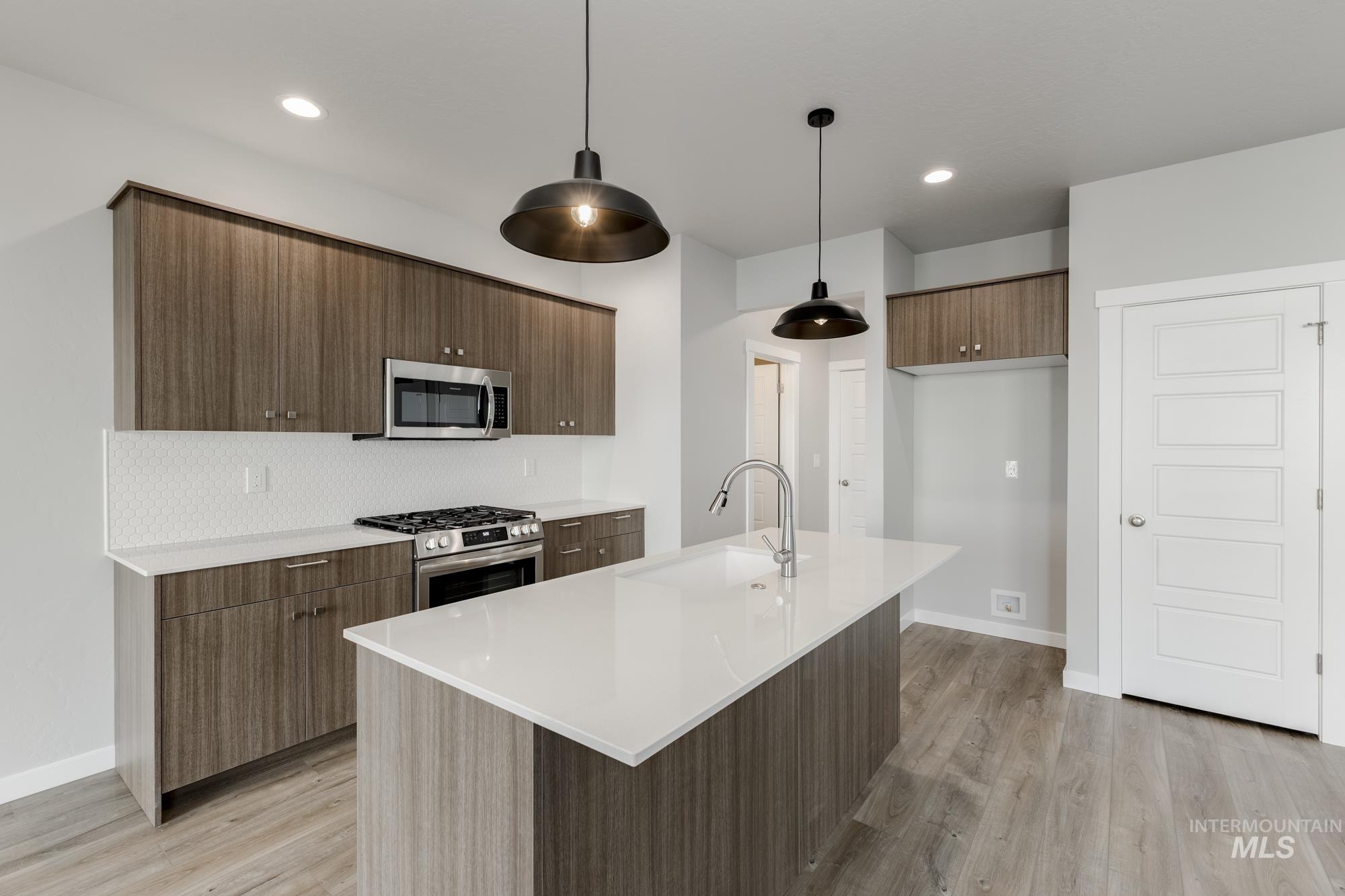 4166 E Kalinga St, Meridian, Idaho 83642, 3 Bedrooms, 2.5 Bathrooms, Residential For Sale, Price $474,990,MLS 98964008