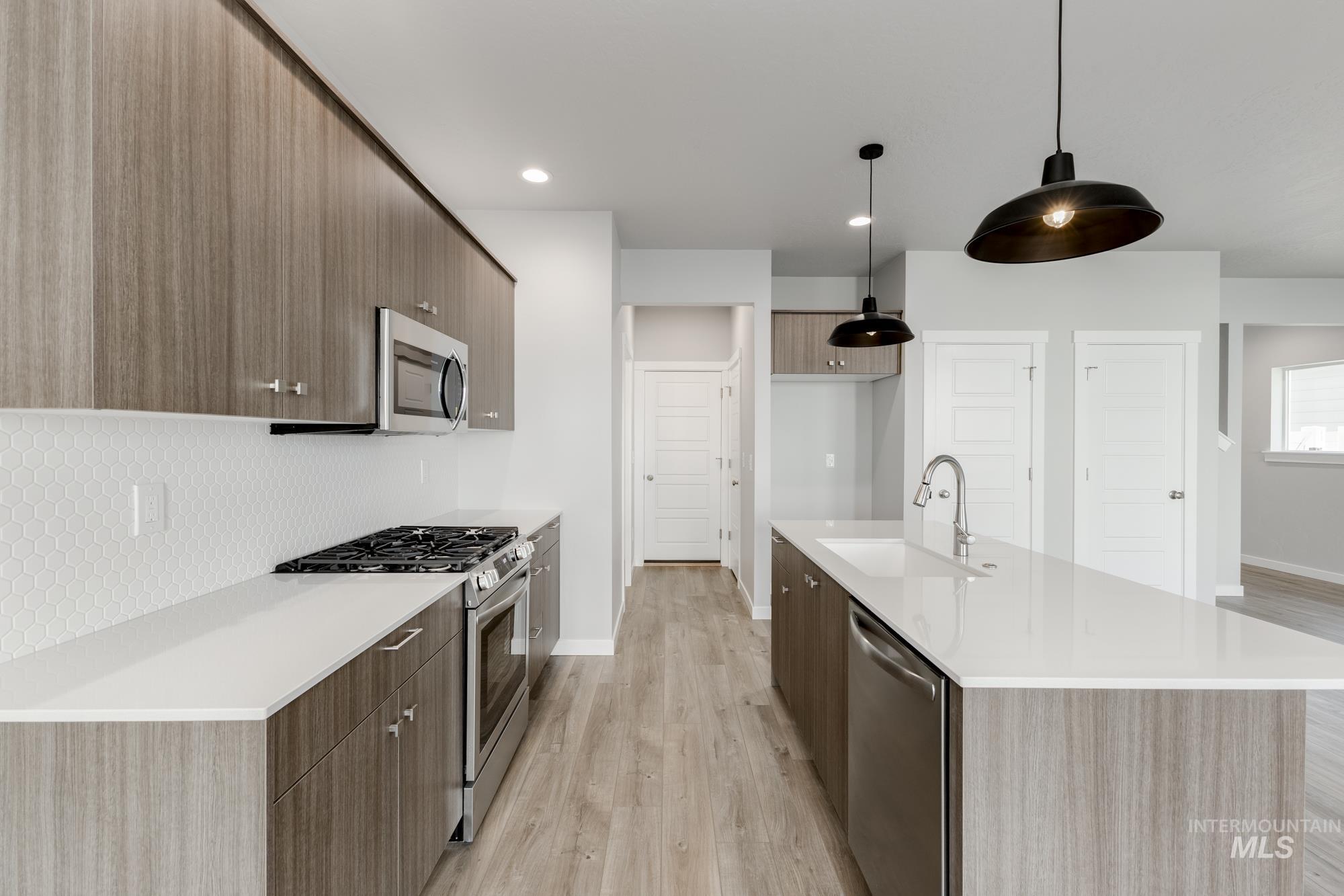 4166 E Kalinga St, Meridian, Idaho 83642, 3 Bedrooms, 2.5 Bathrooms, Residential For Sale, Price $474,990,MLS 98964008