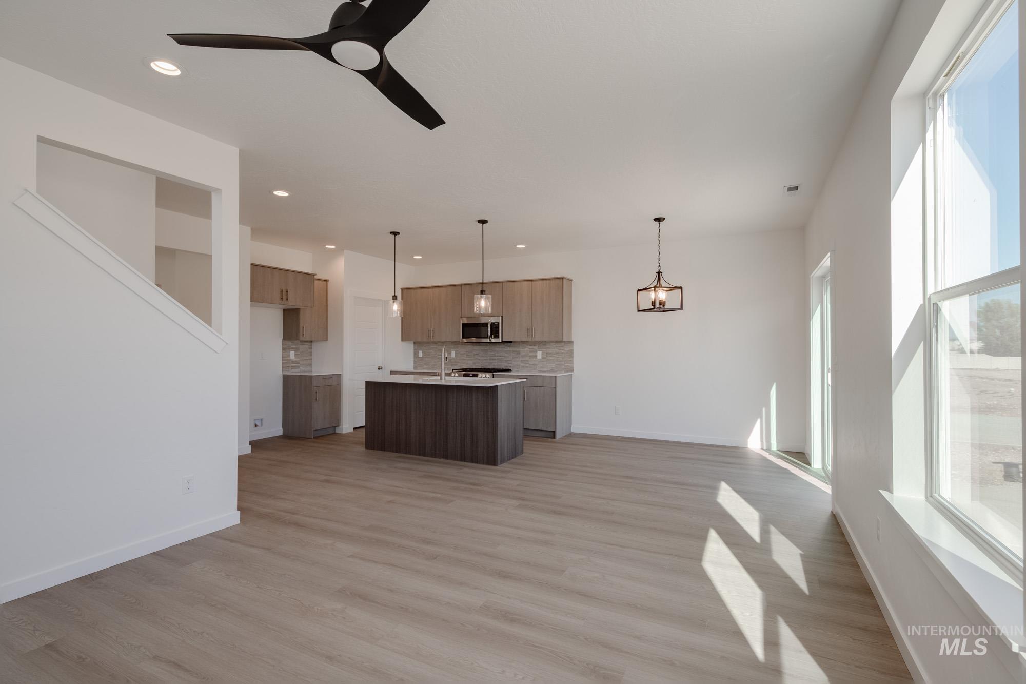 5094 S Amorita Ave, Meridian, Idaho 83642, 3 Bedrooms, 2.5 Bathrooms, Residential For Sale, Price $449,990,MLS 98964009